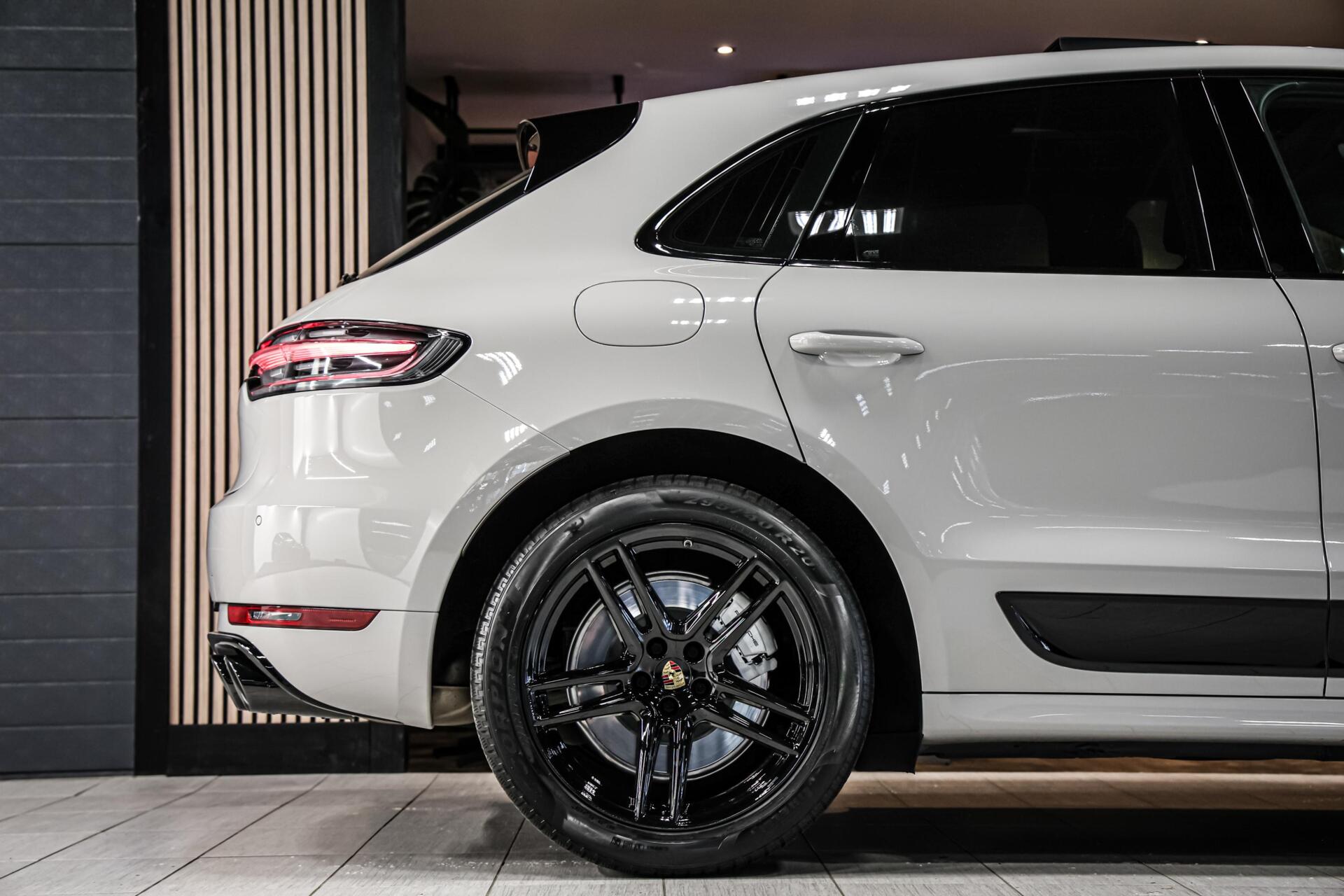 Foto van Porsche Macan Turbo