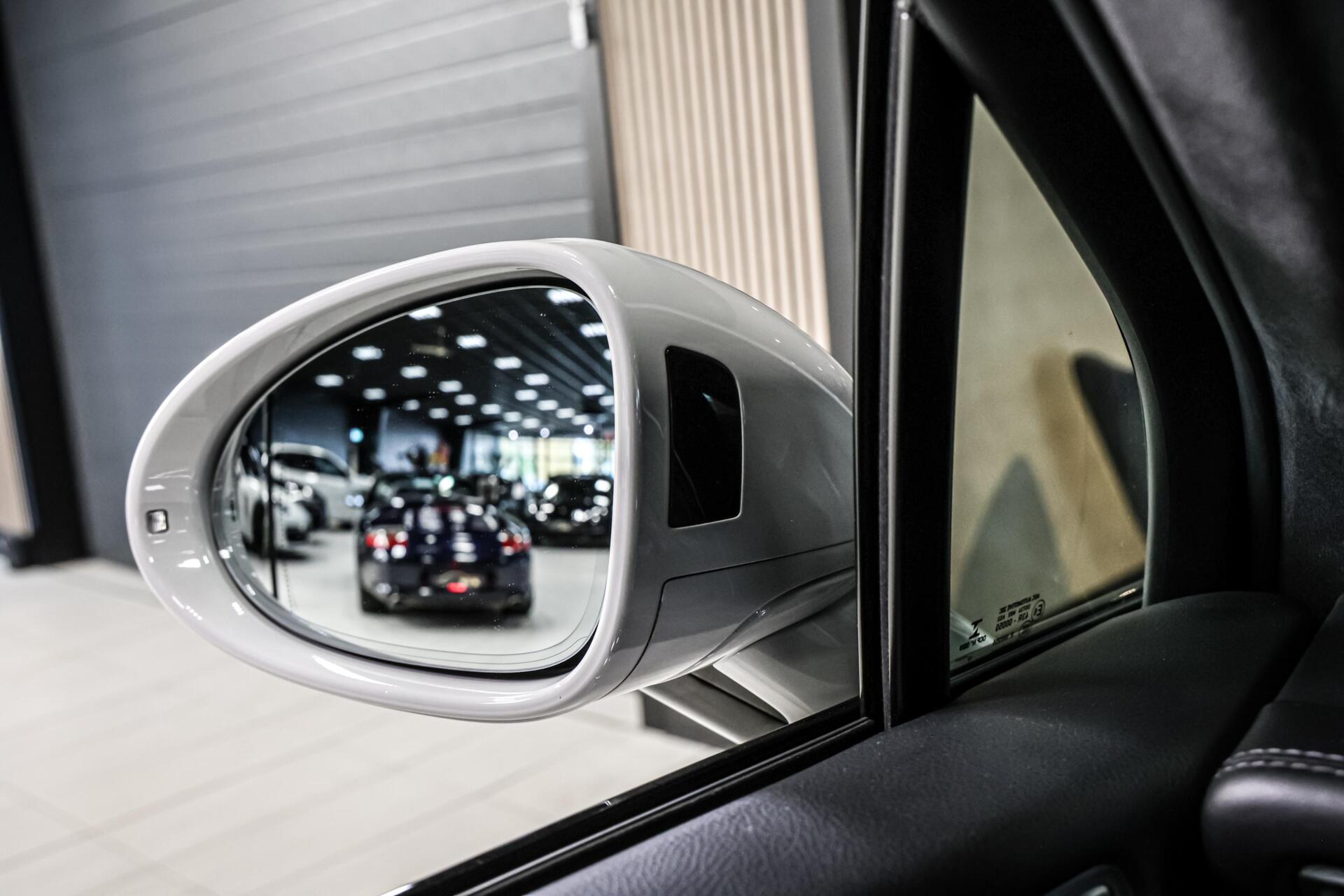 Foto van Porsche Macan Turbo