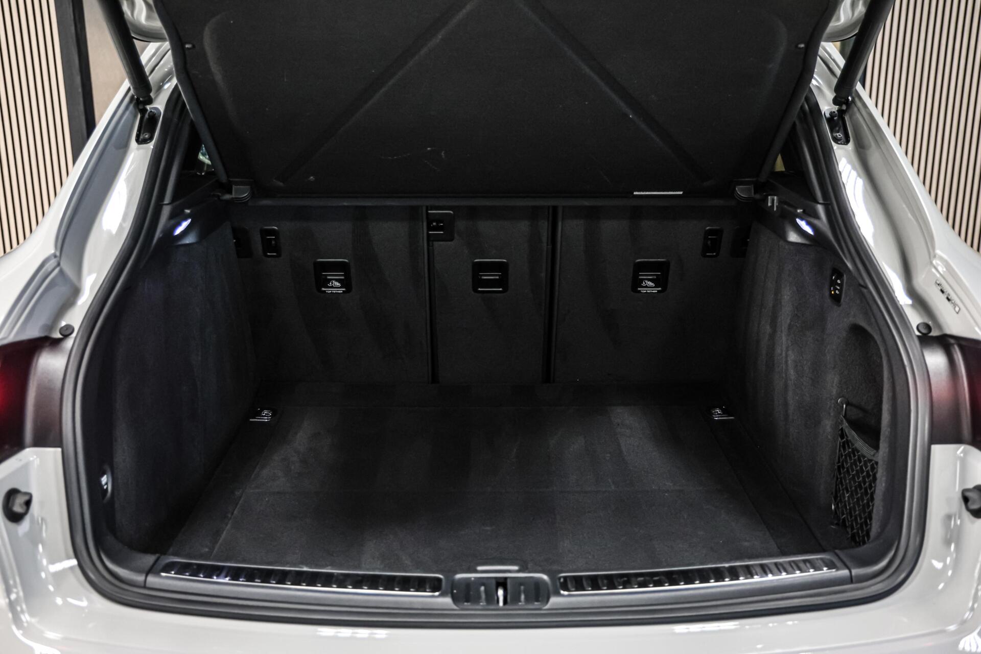 Foto van Porsche Macan Turbo