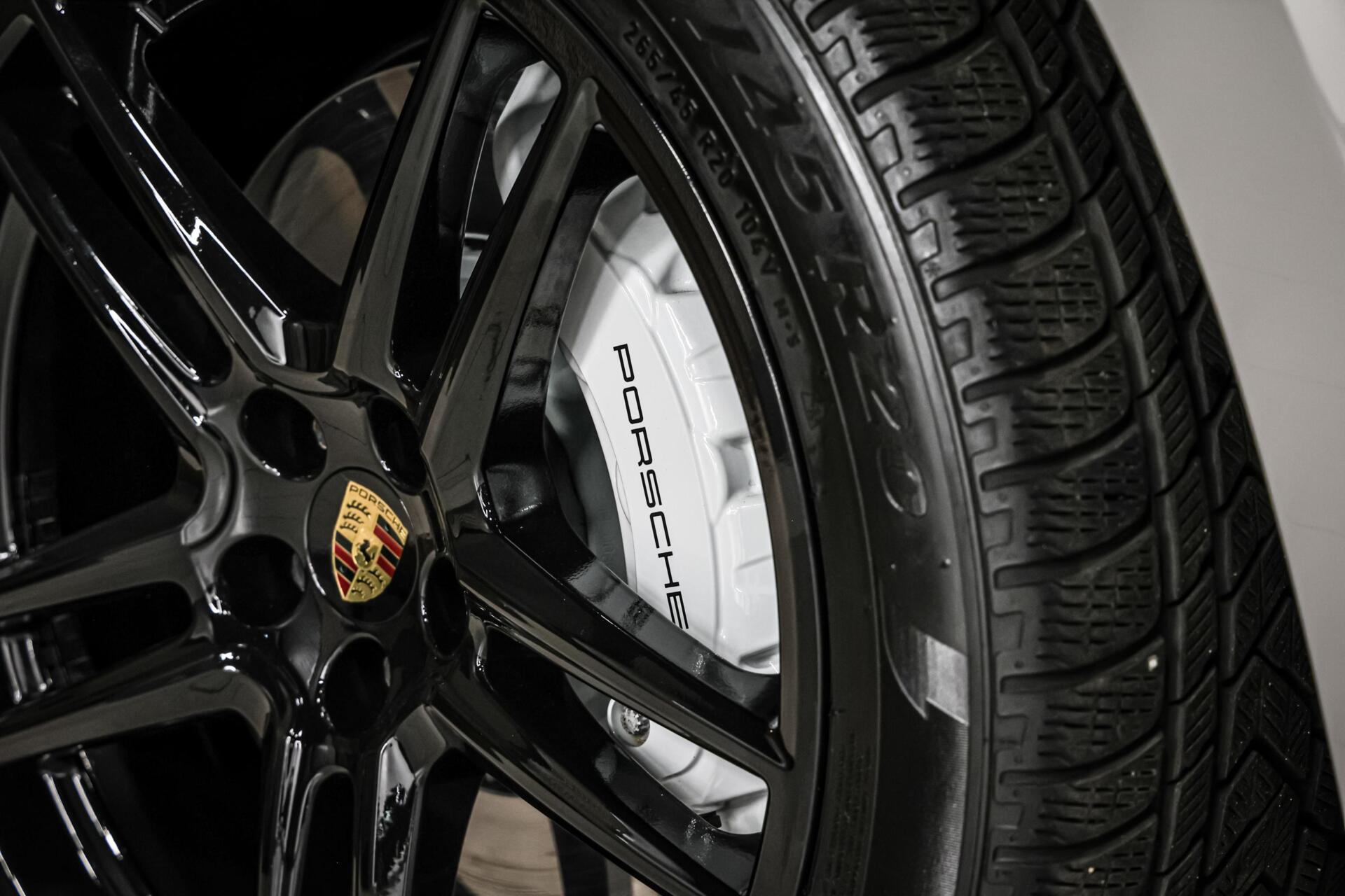 Foto van Porsche Macan Turbo