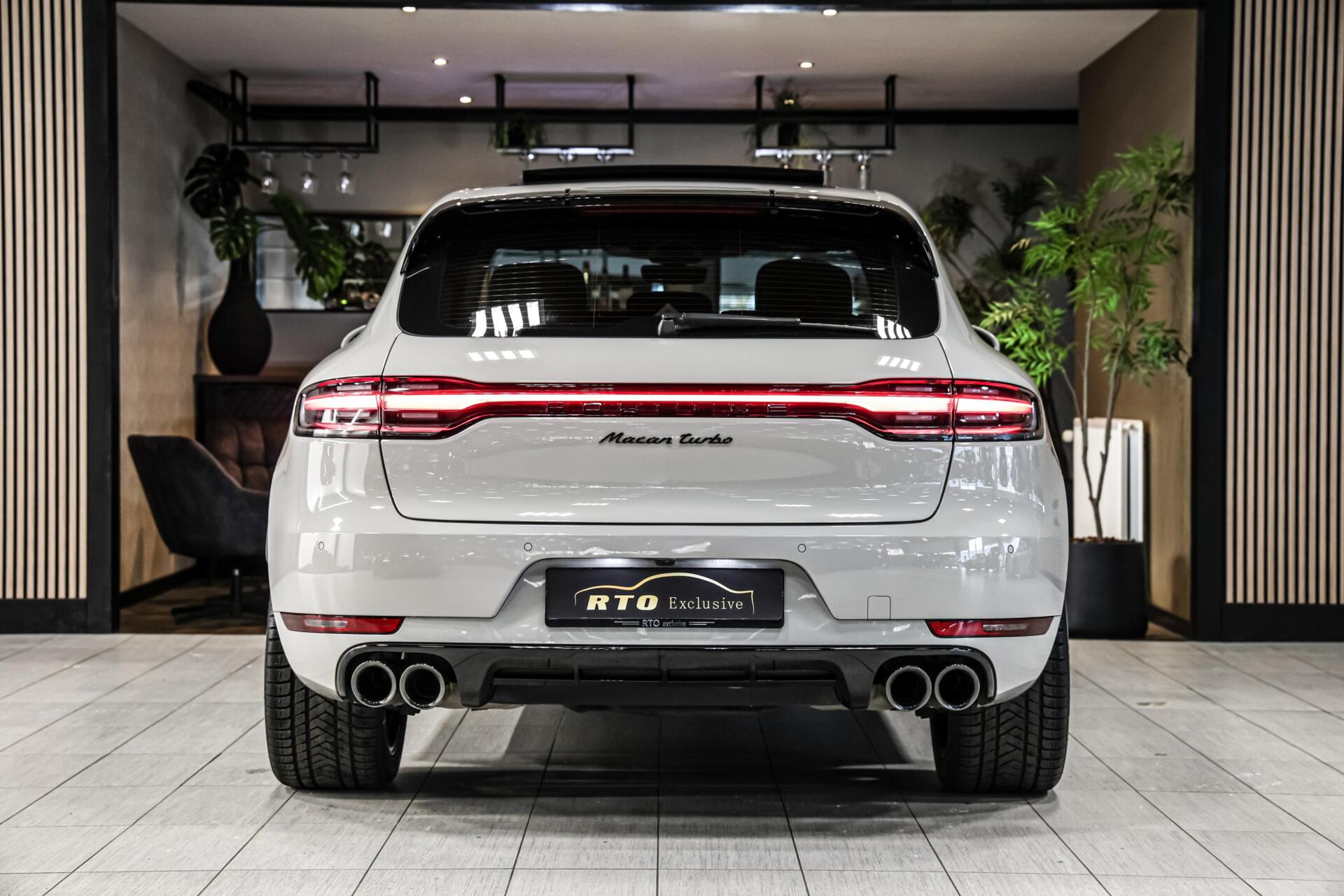 Foto van Porsche Macan Turbo