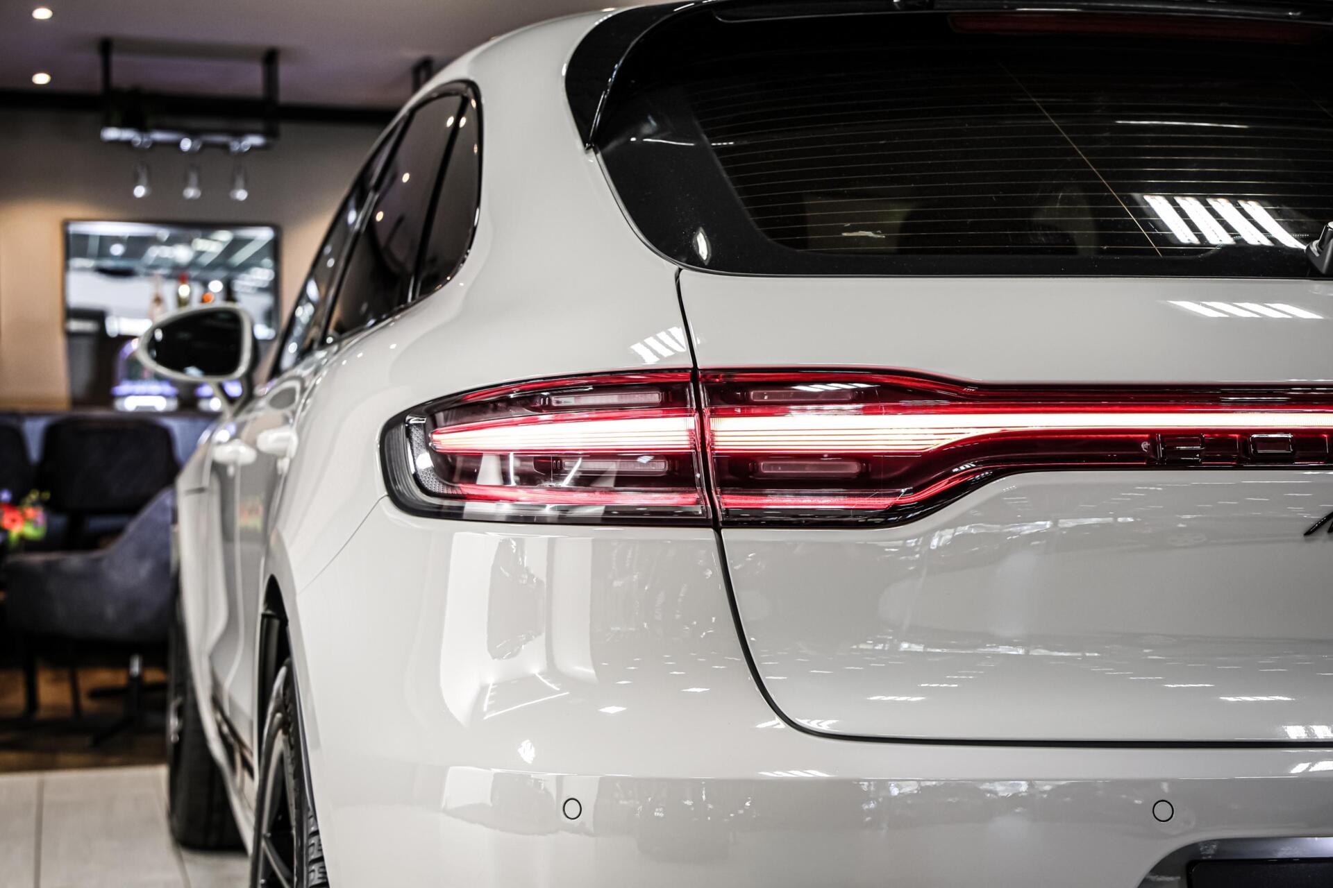 Foto van Porsche Macan Turbo