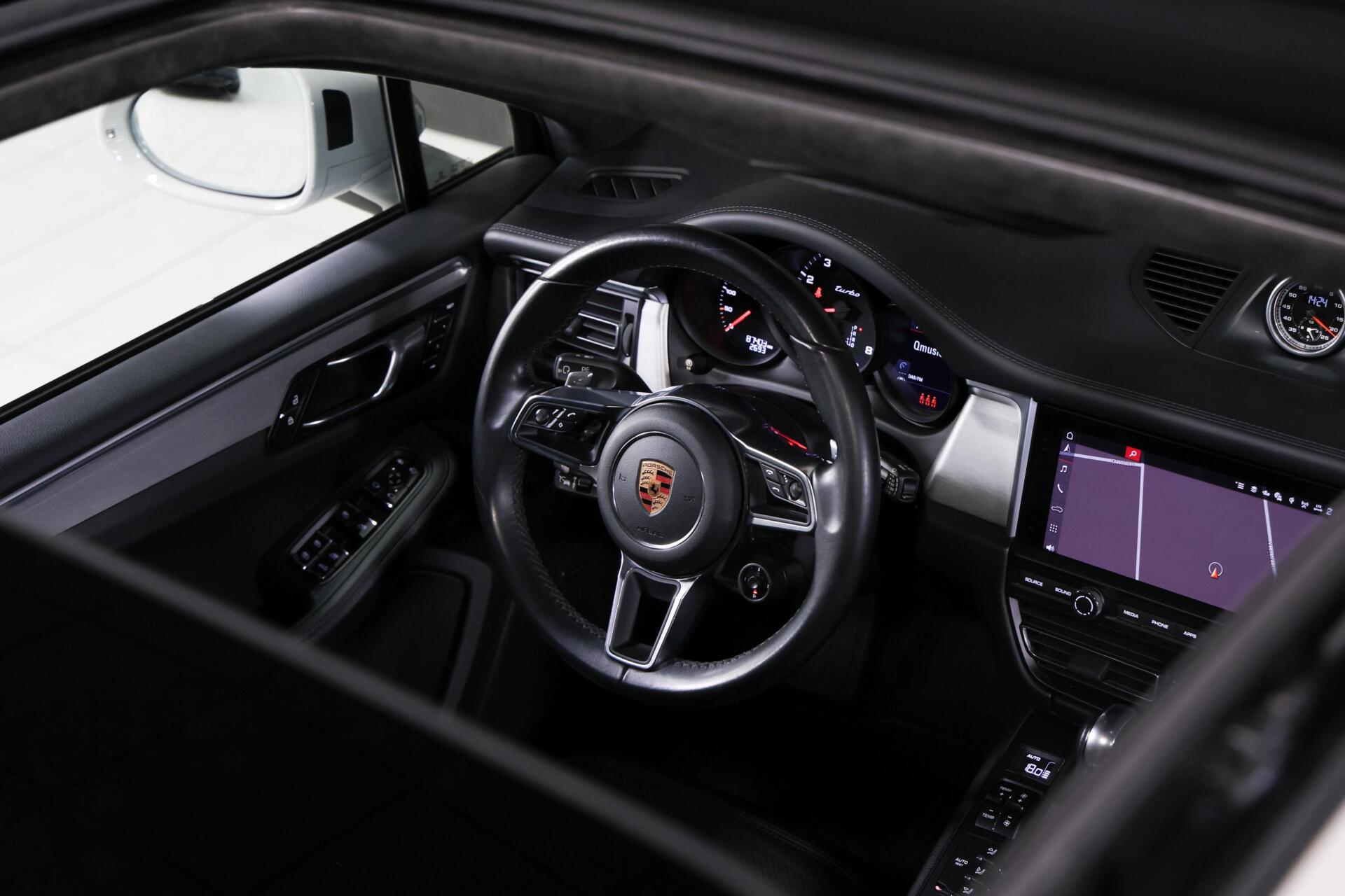 Foto van Porsche Macan Turbo