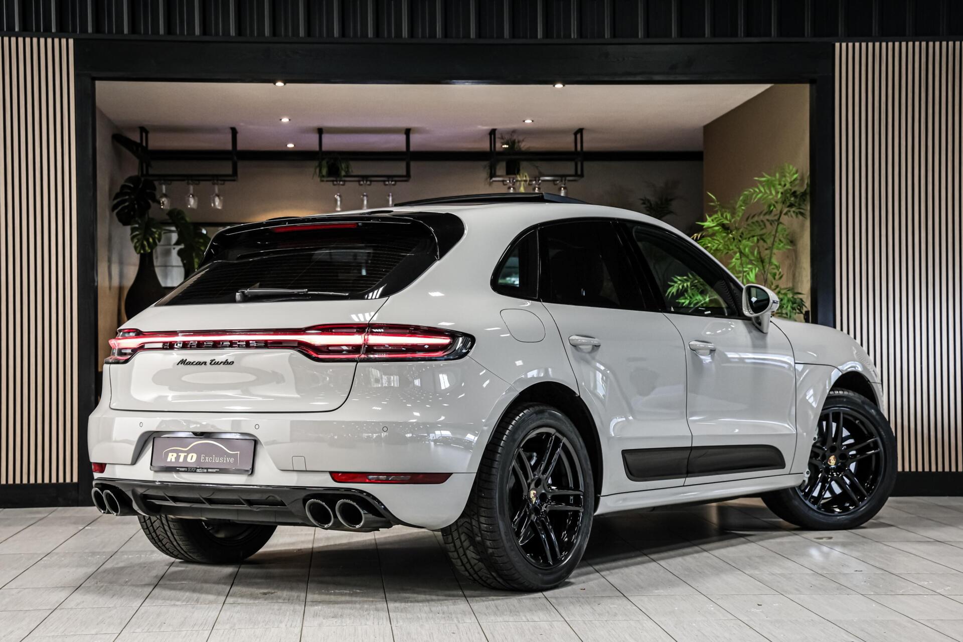 Foto van Porsche Macan Turbo