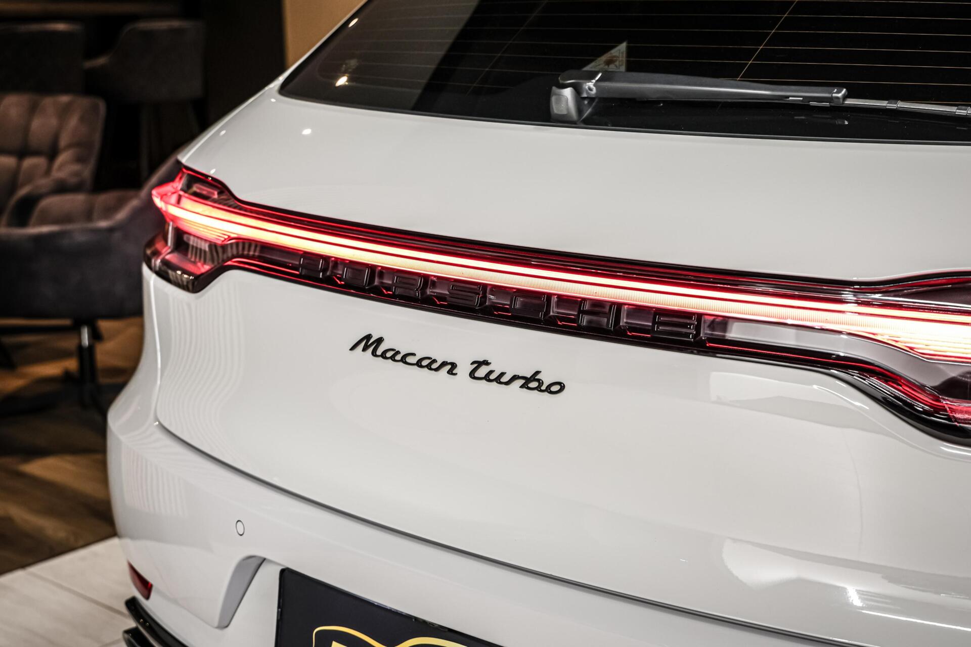 Foto van Porsche Macan Turbo