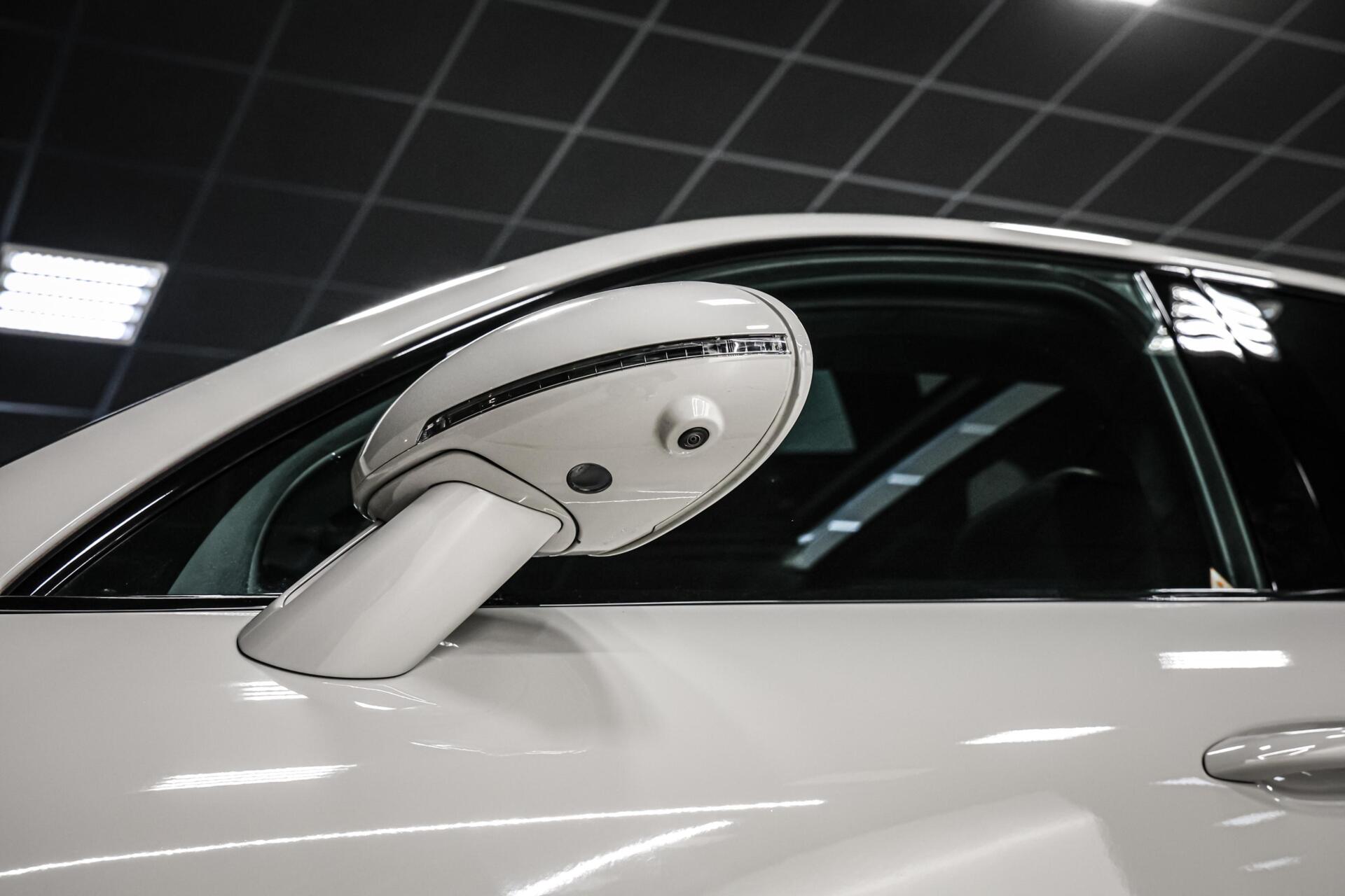 Foto van Porsche Macan Turbo