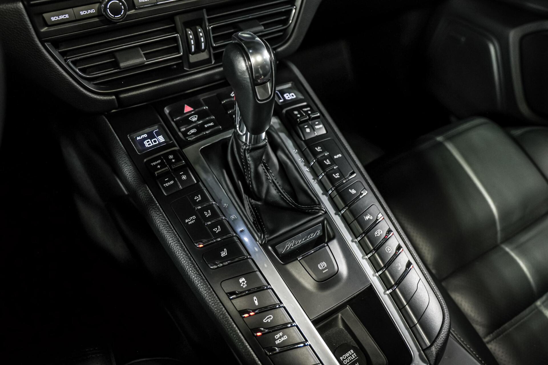 Foto van Porsche Macan Turbo