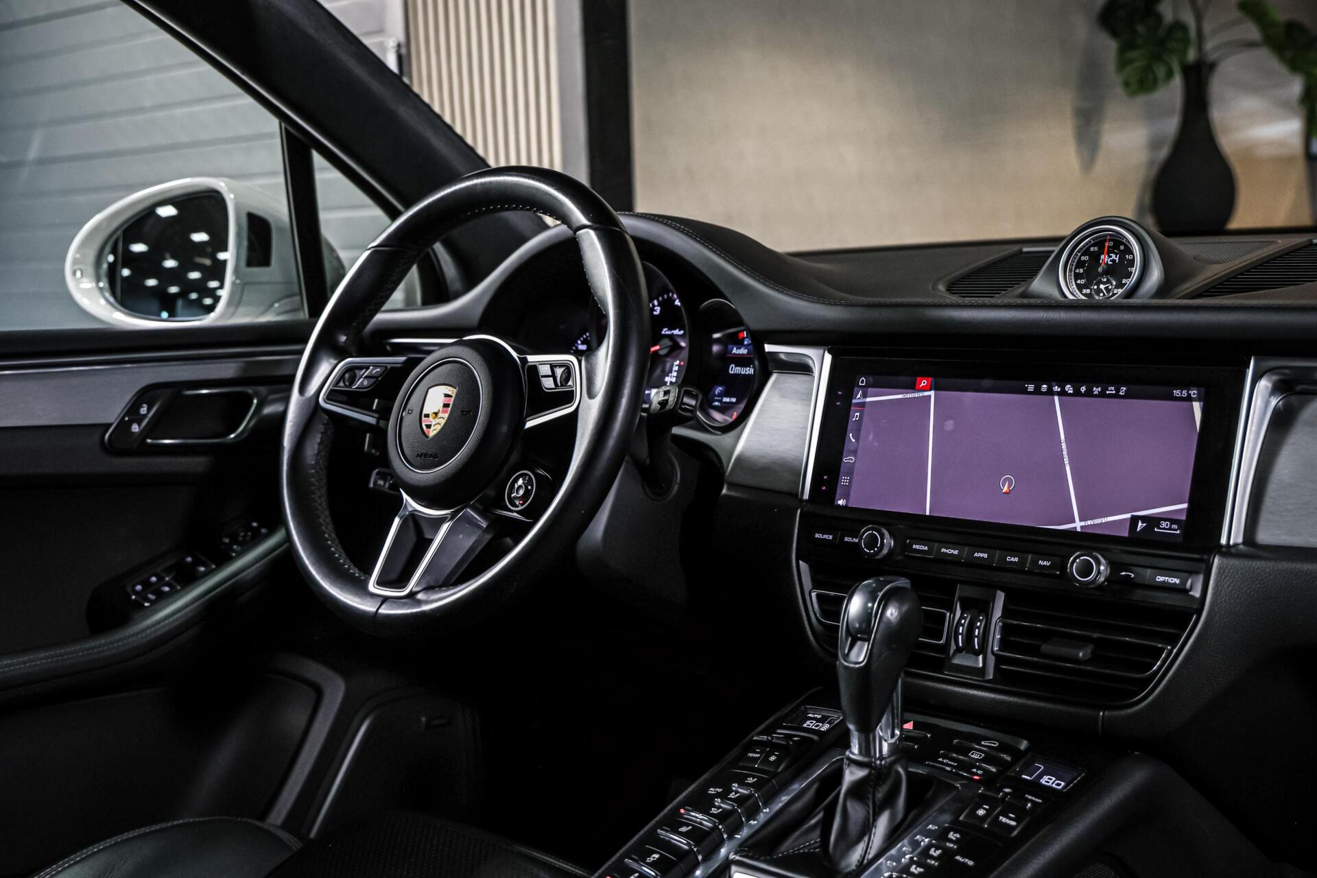 Foto van Porsche Macan Turbo
