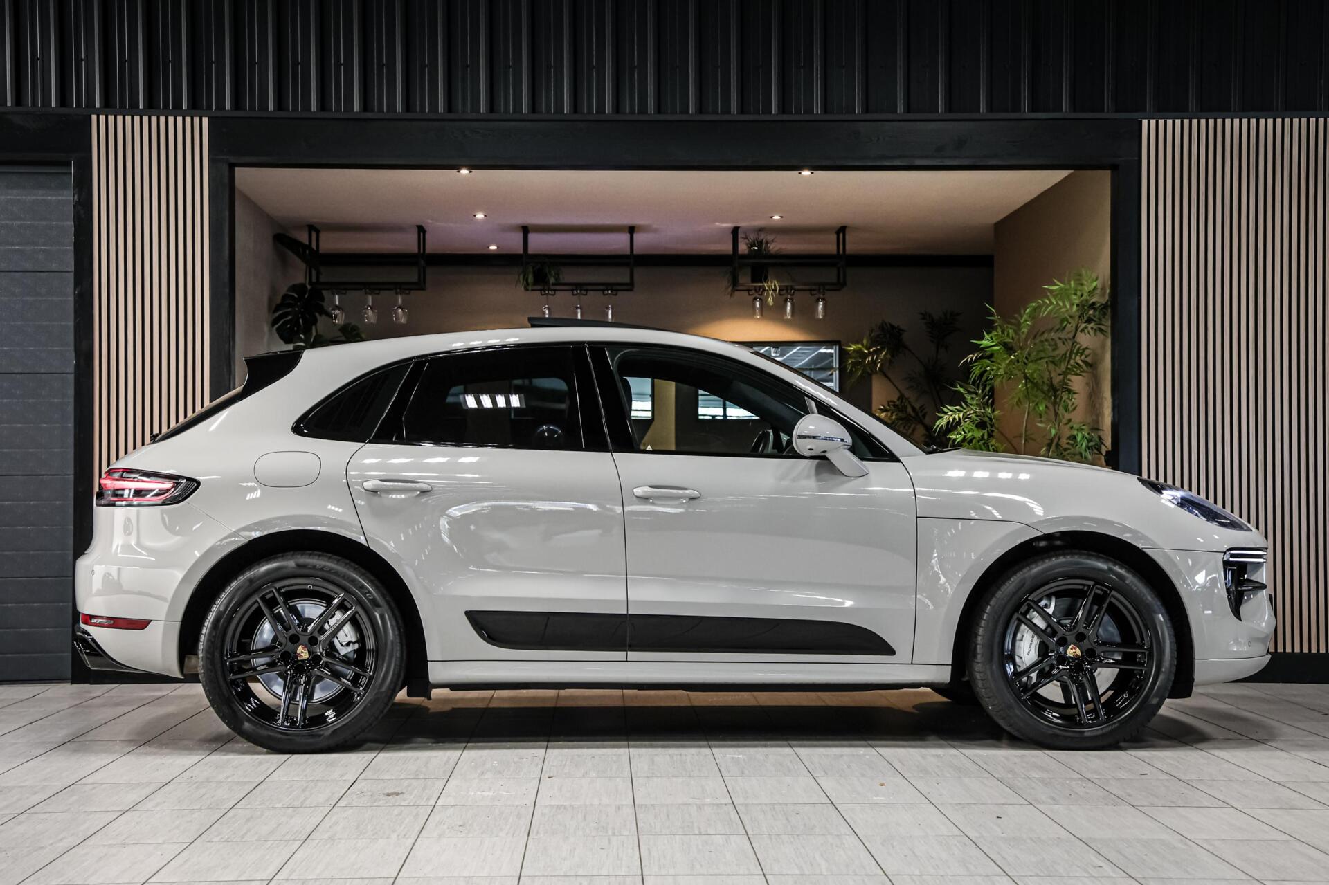 Foto van Porsche Macan Turbo