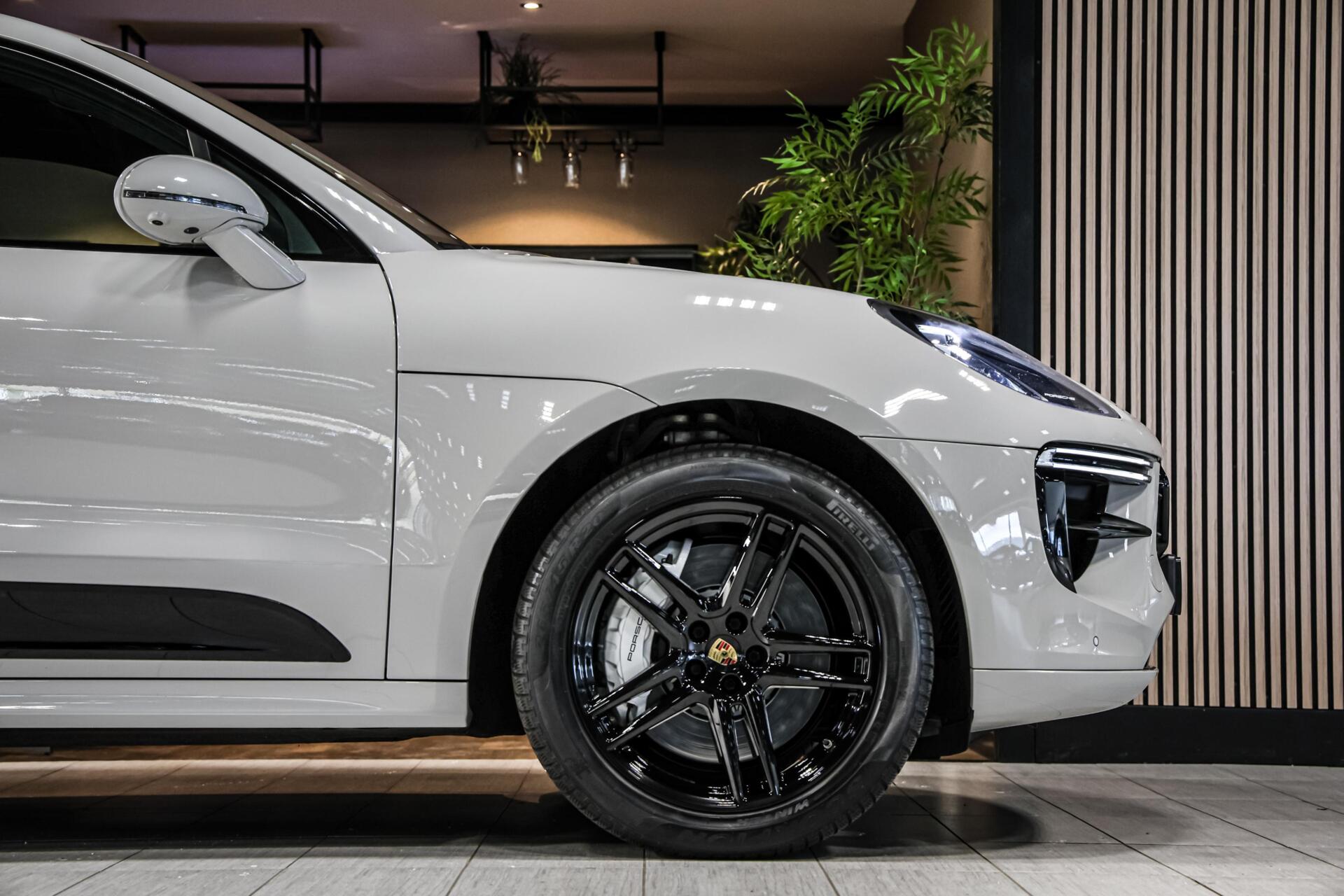 Foto van Porsche Macan Turbo