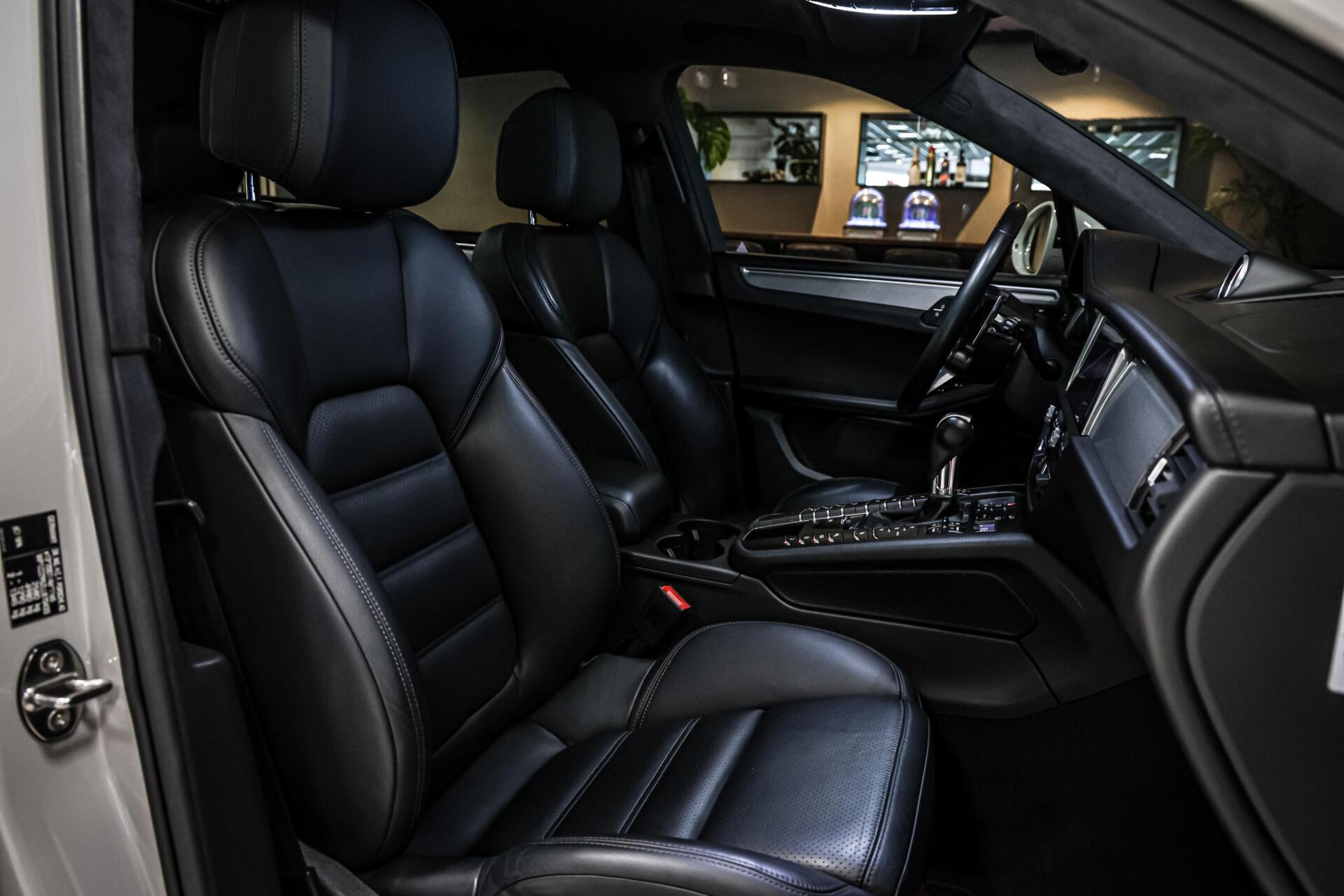 Foto van Porsche Macan Turbo