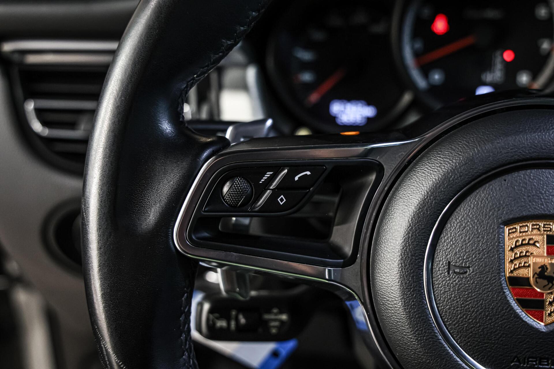 Foto van Porsche Macan Turbo