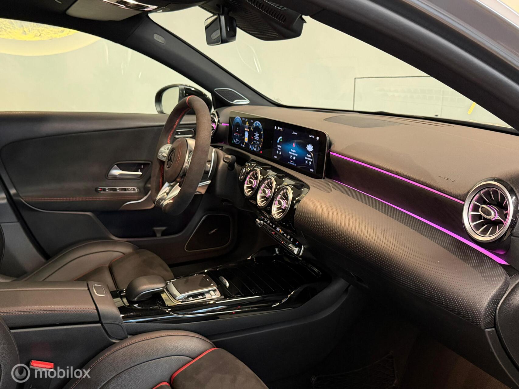 Foto van Mercedes-Benz AMG A 35