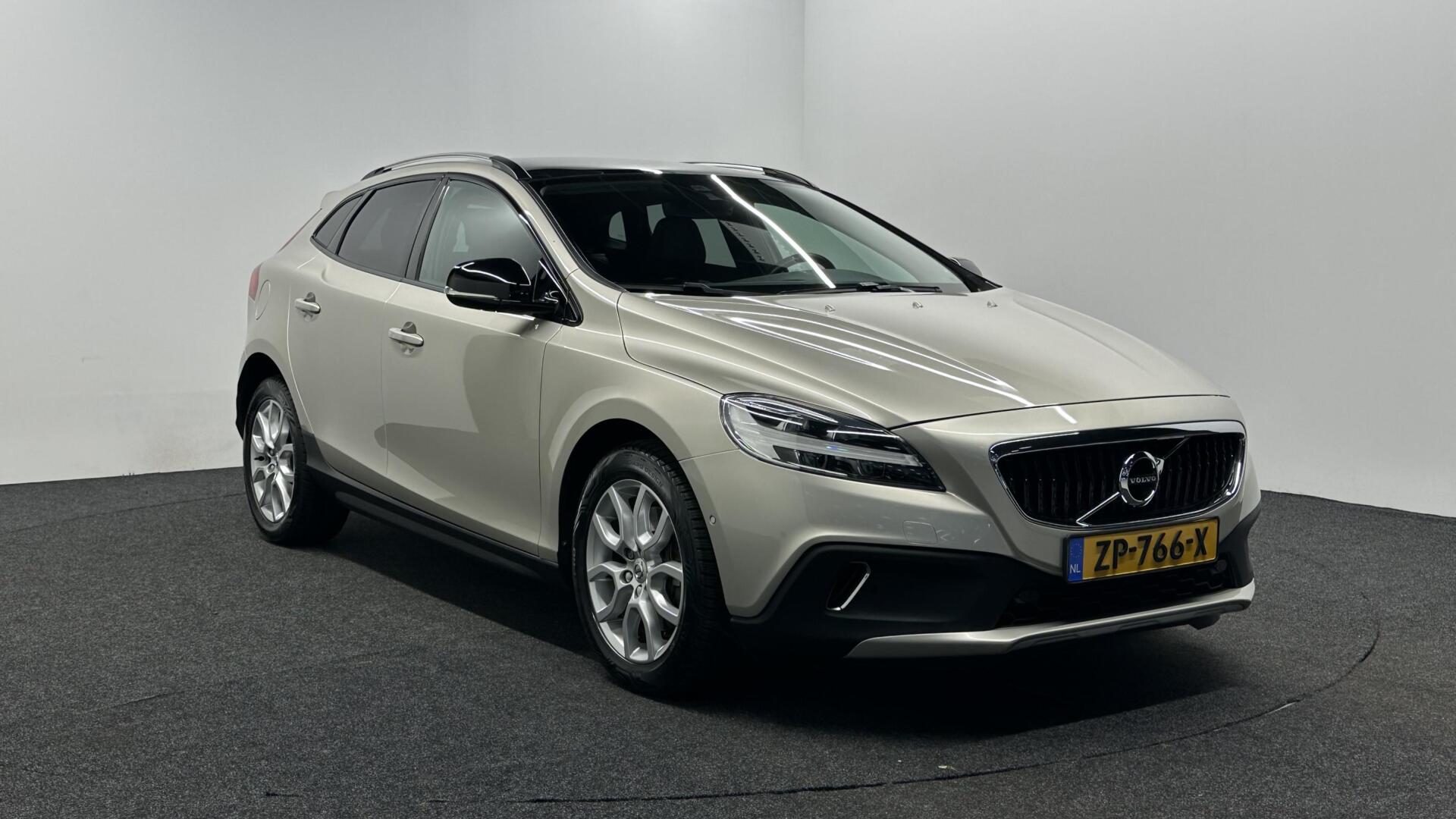 Foto van Volvo V40 Cross Country