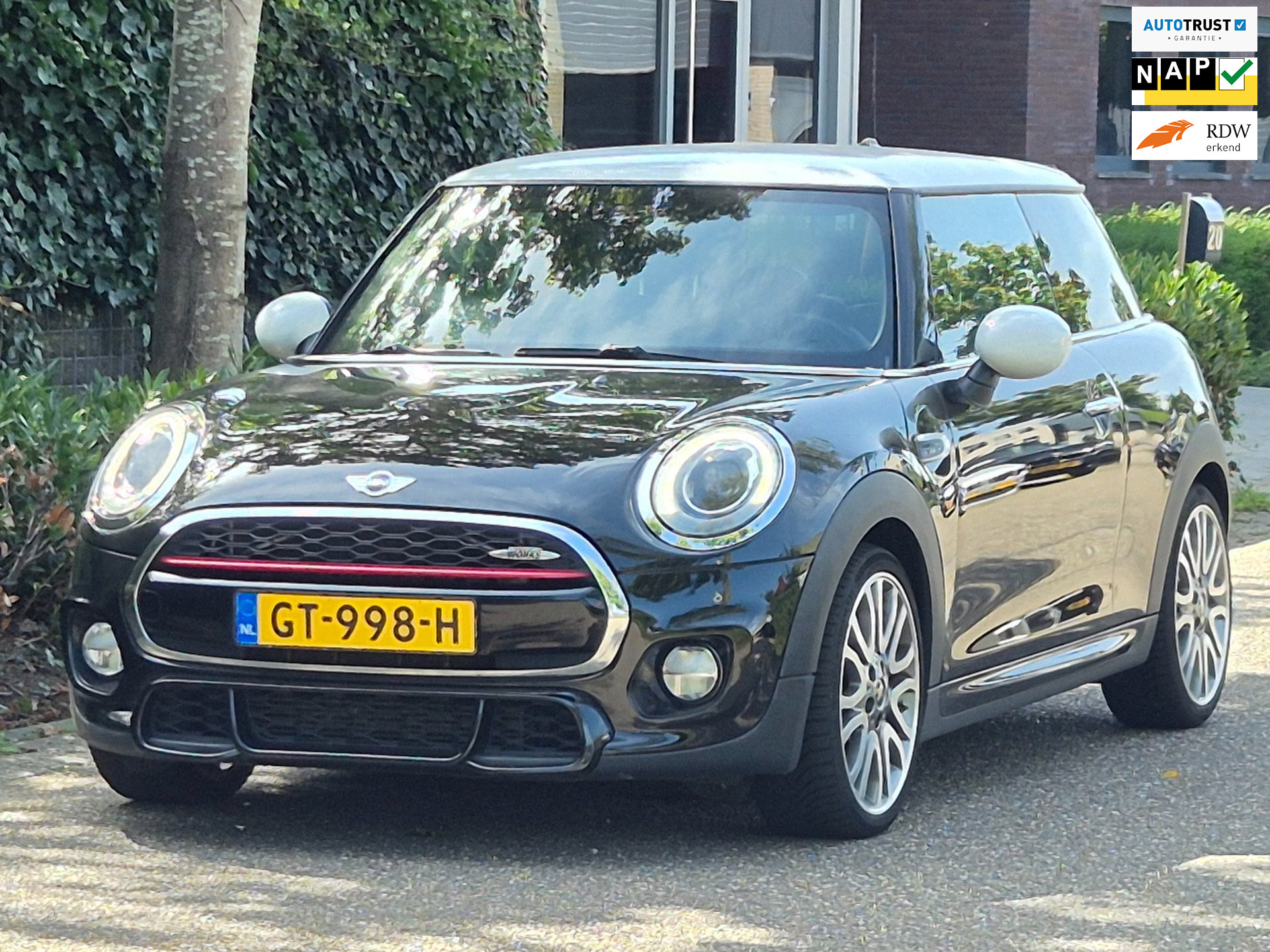 Mini Cooper Cooper 2015 - voorkant