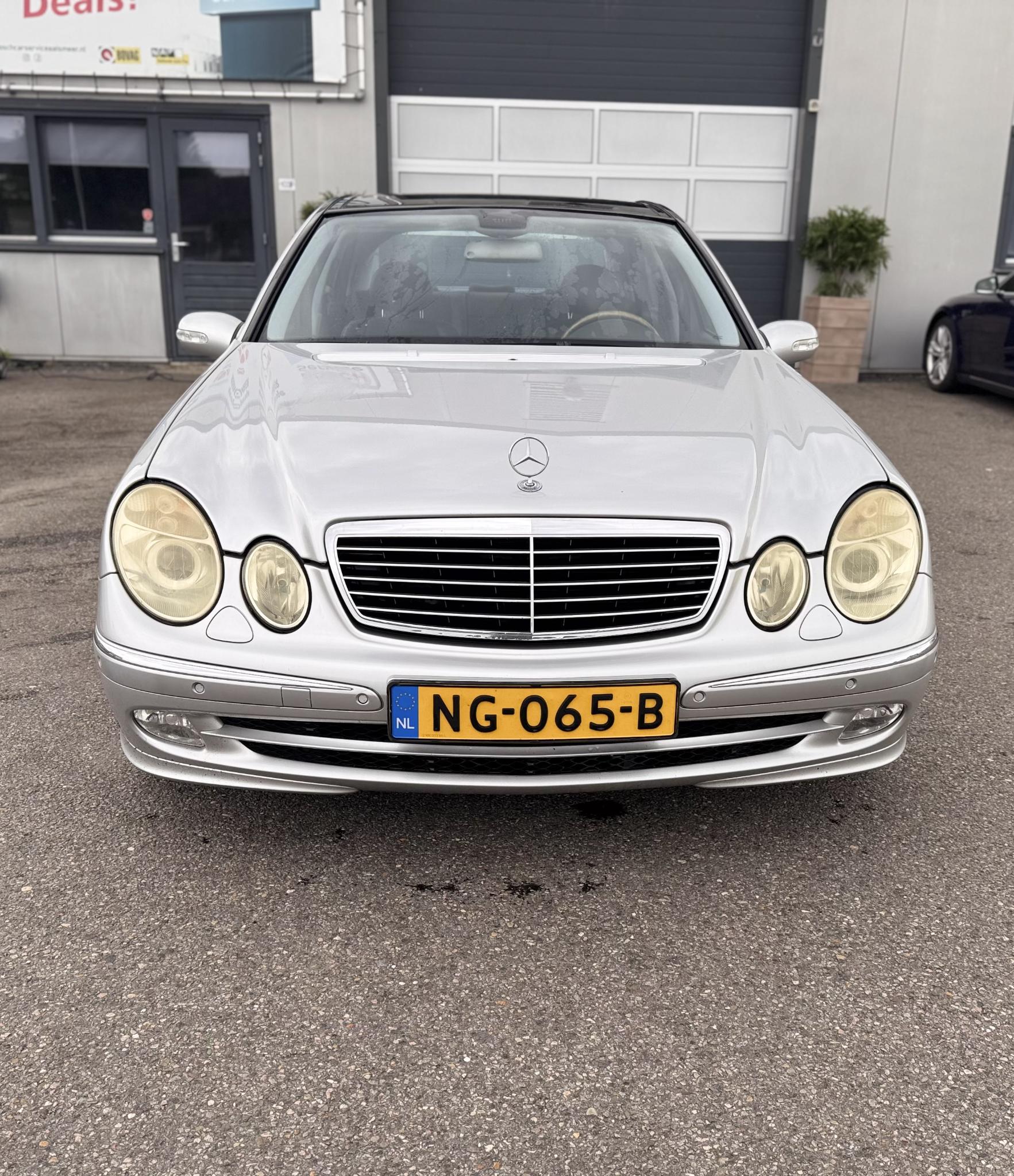 Foto van Mercedes-Benz E 240