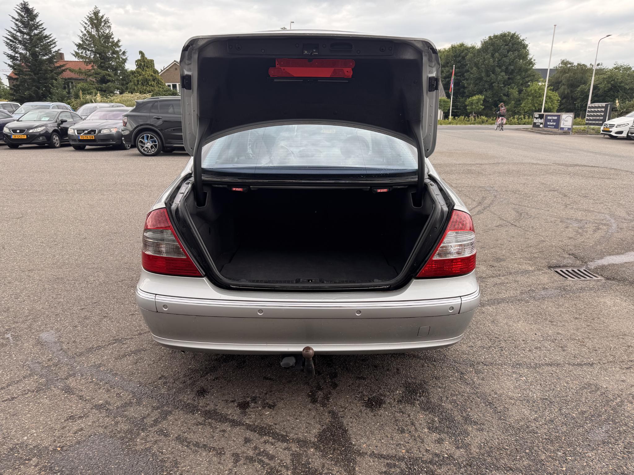 Foto van Mercedes-Benz E 240