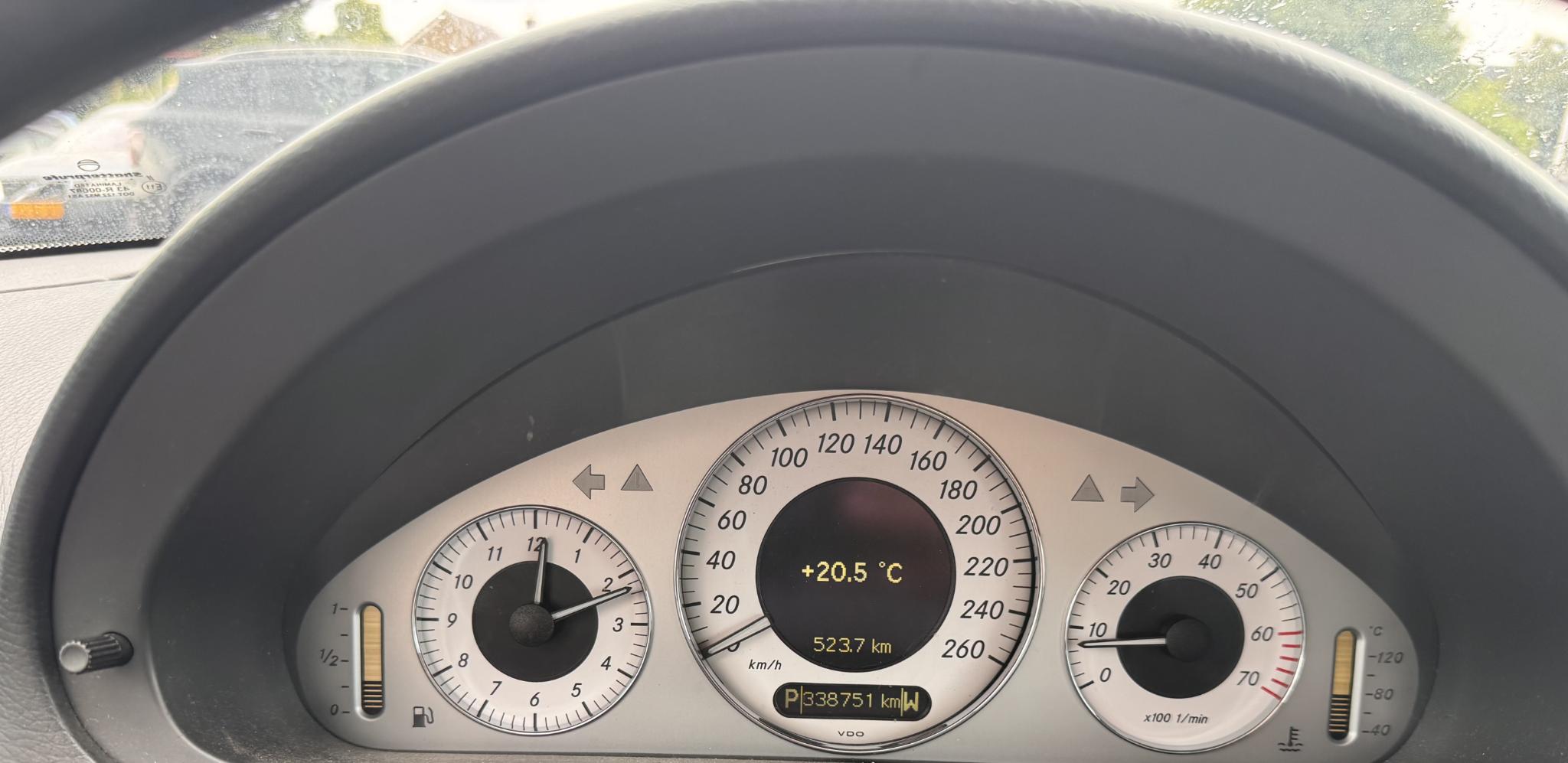 Foto van Mercedes-Benz E 240