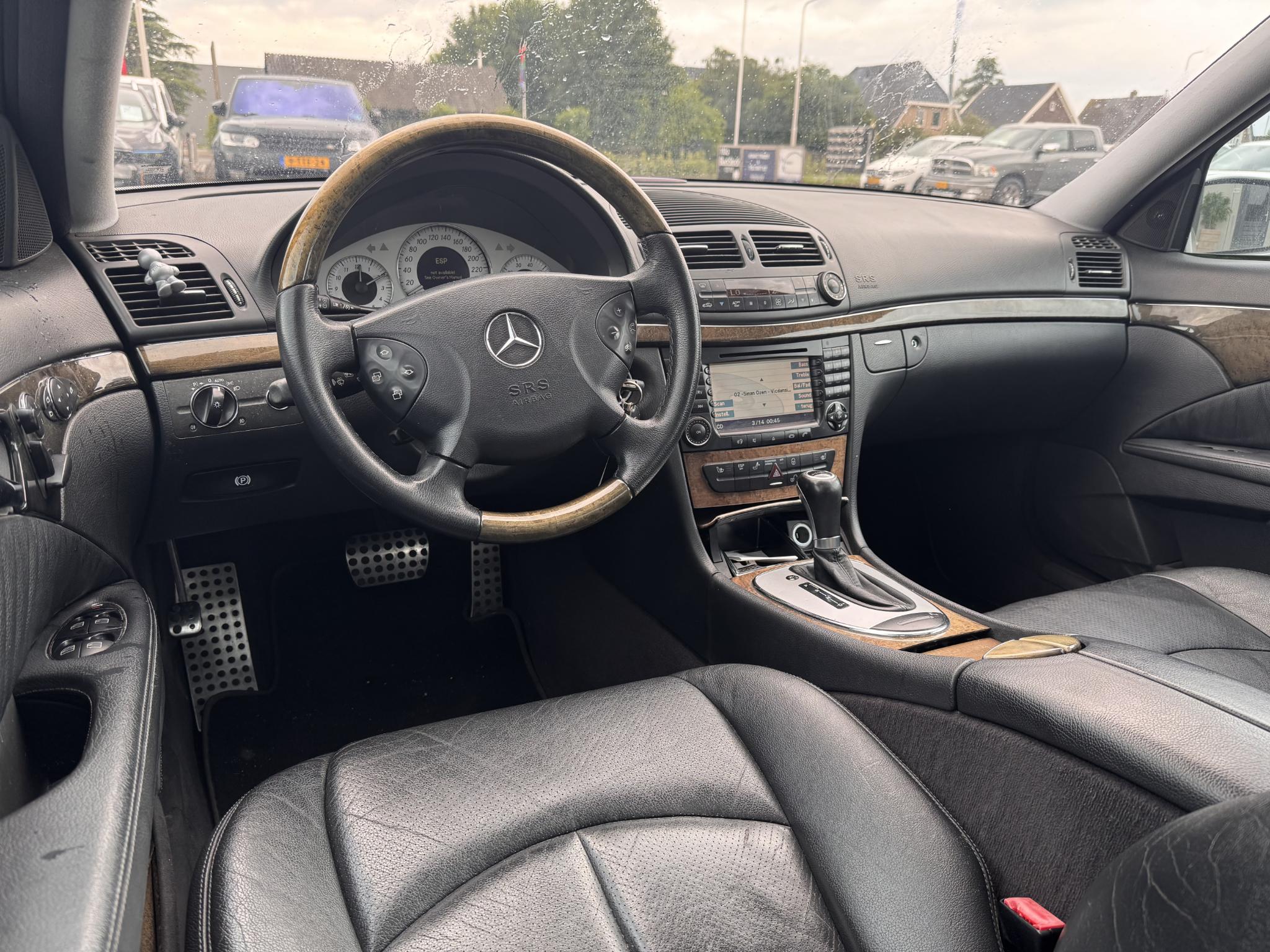 Foto van Mercedes-Benz E 240