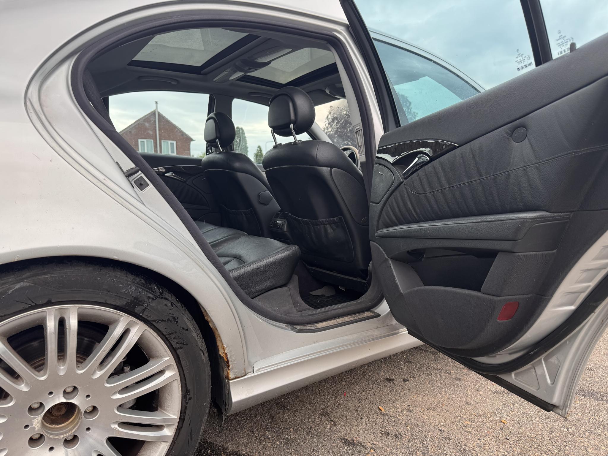 Foto van Mercedes-Benz E 240