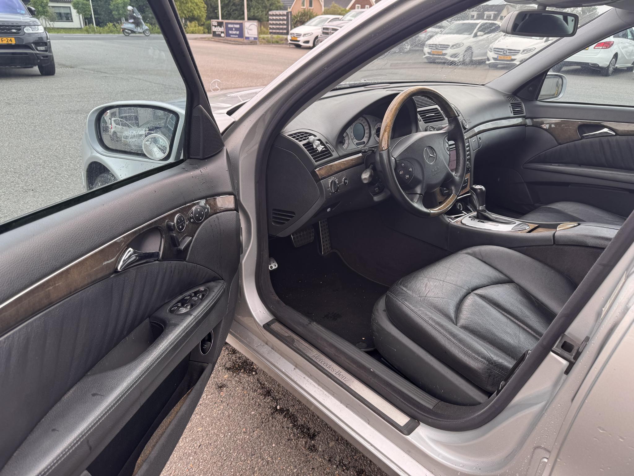 Foto van Mercedes-Benz E 240
