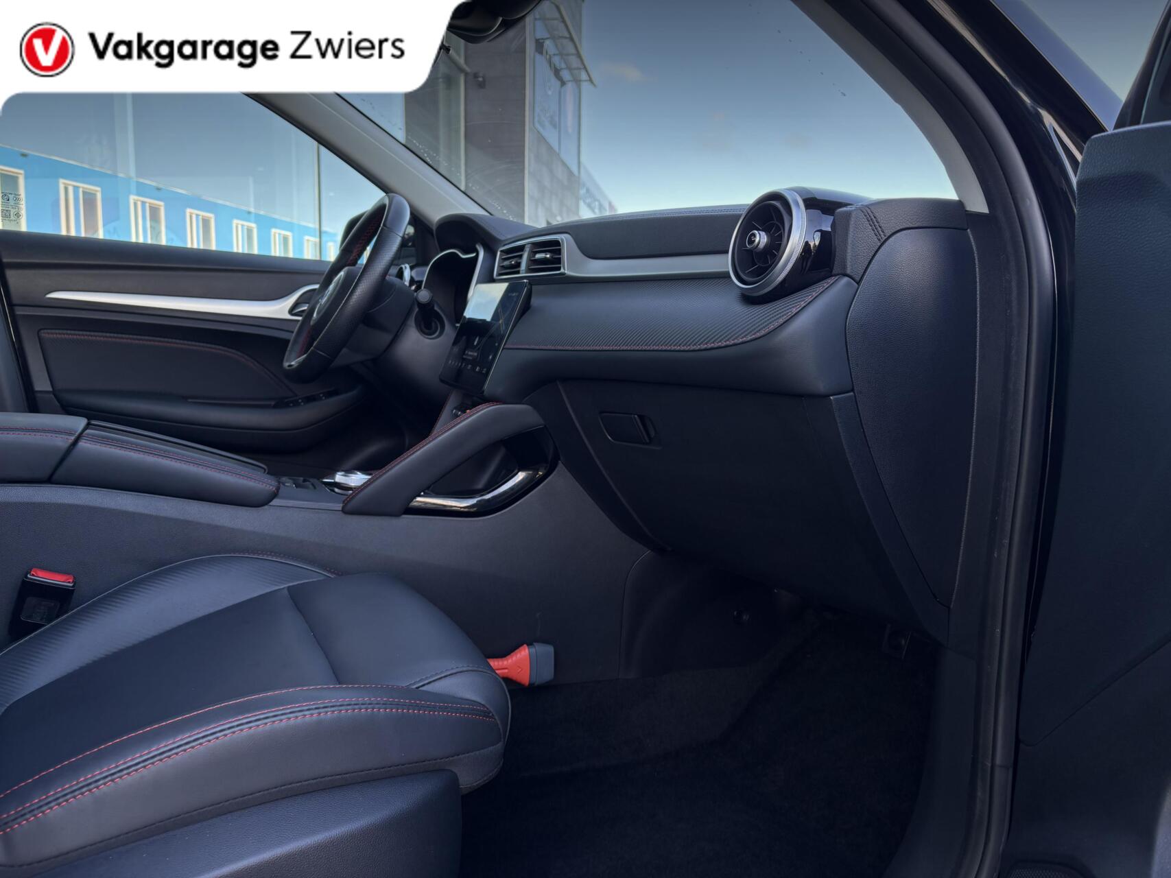 Foto van MG MG ZS Ev