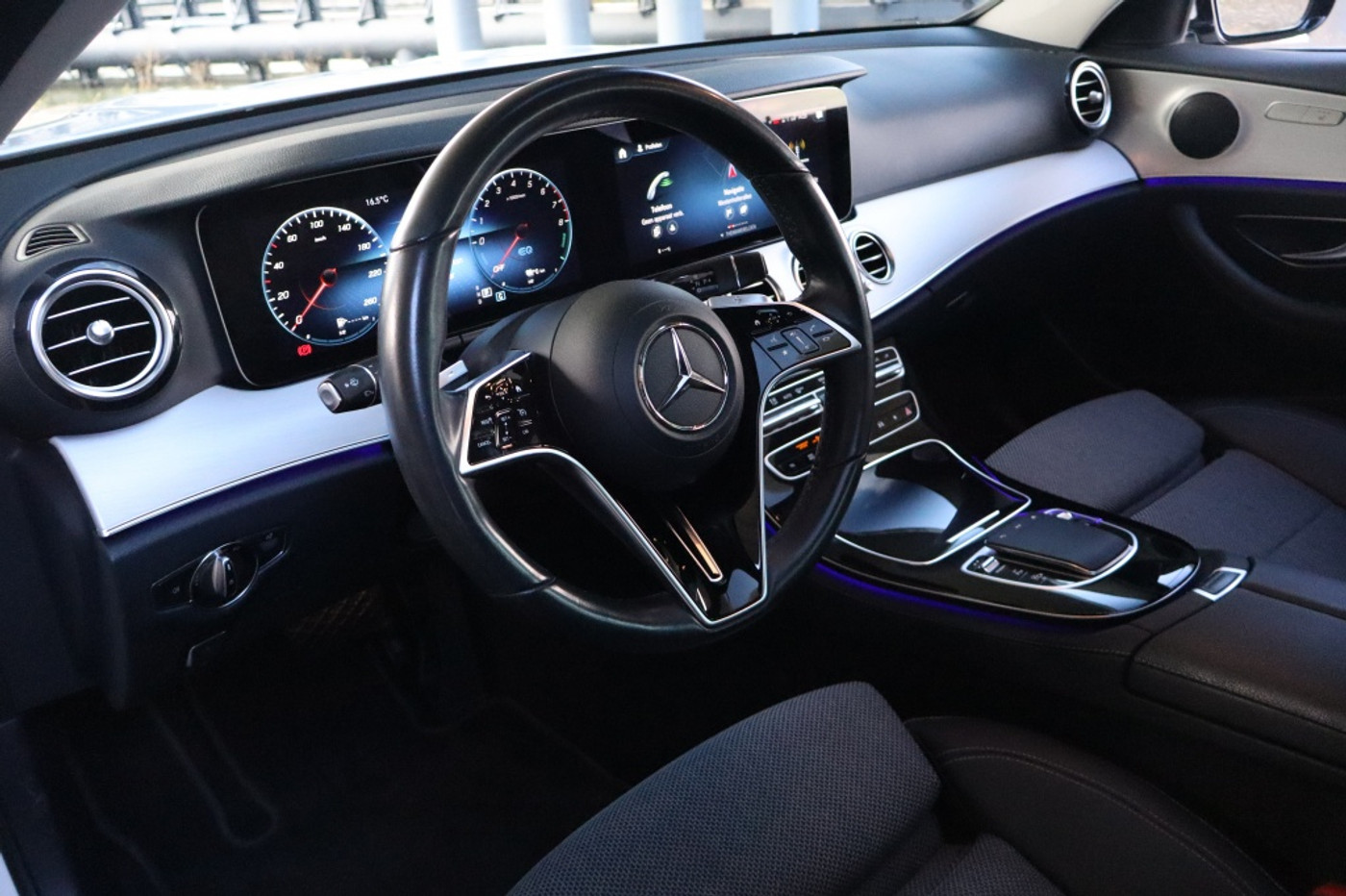 Foto van Mercedes-Benz E 300 E