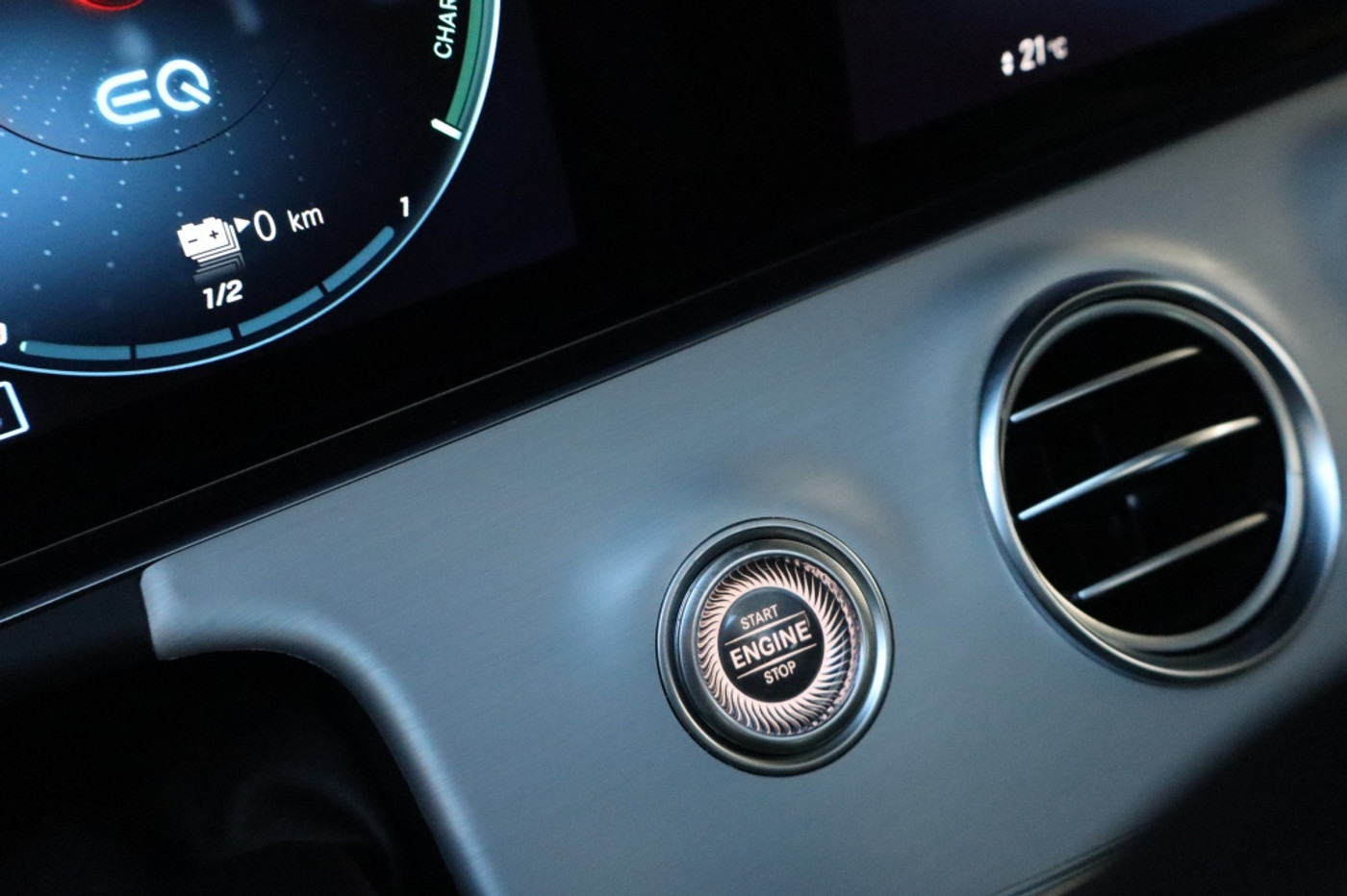 Foto van Mercedes-Benz E 300 E