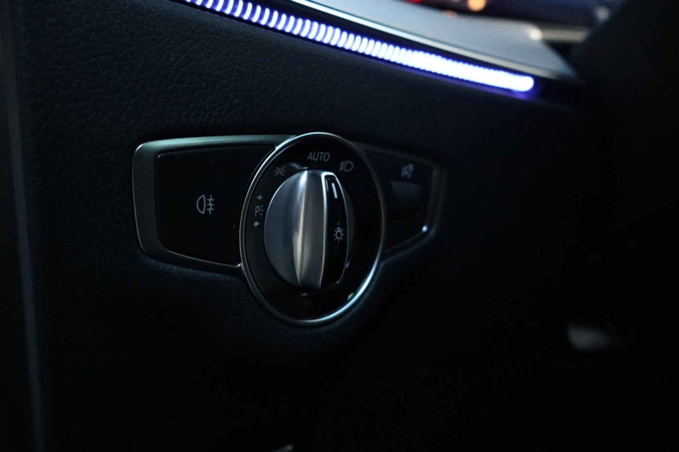 Foto van Mercedes-Benz E 300 E