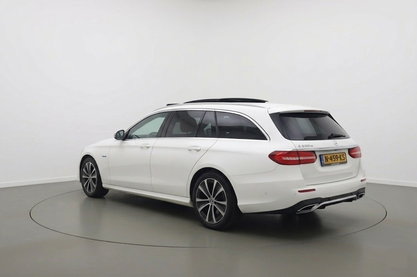 Foto van Mercedes-Benz E 300 E