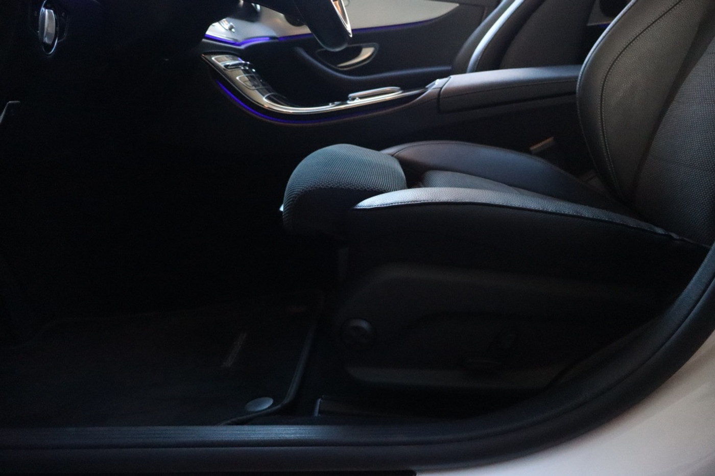 Foto van Mercedes-Benz E 300 E