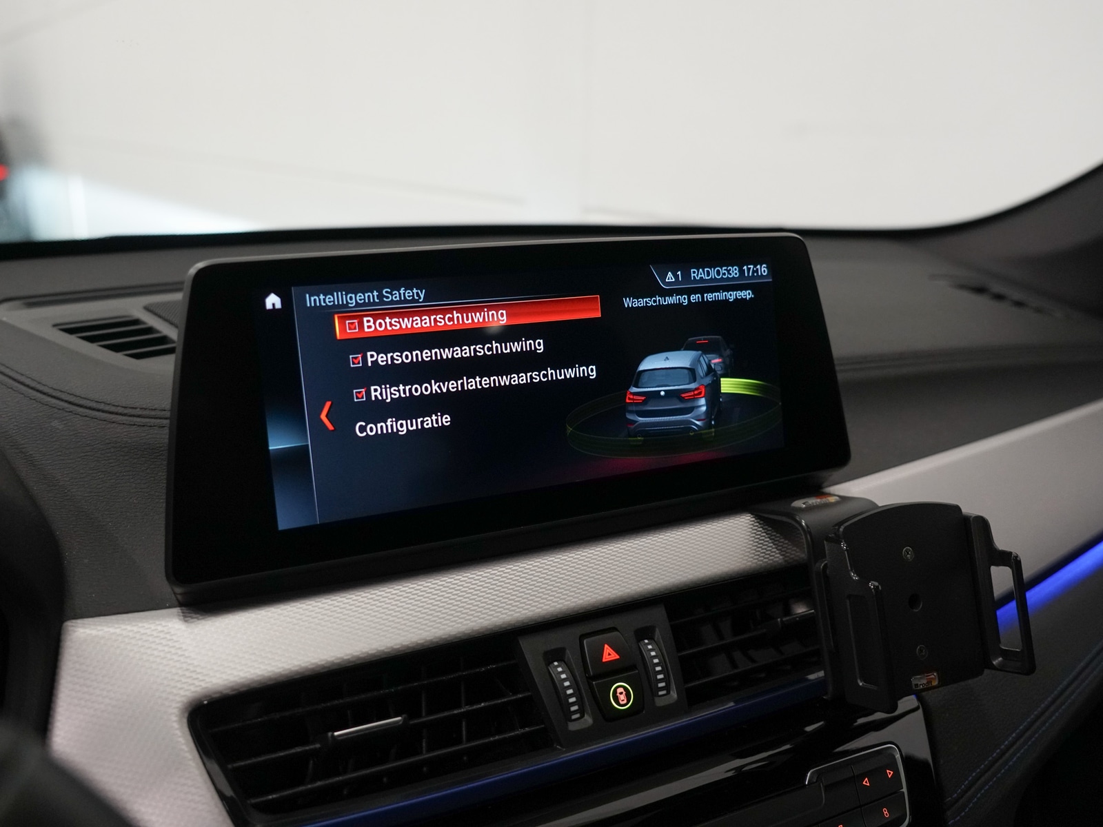 Foto van BMW X1 Xdrive20i