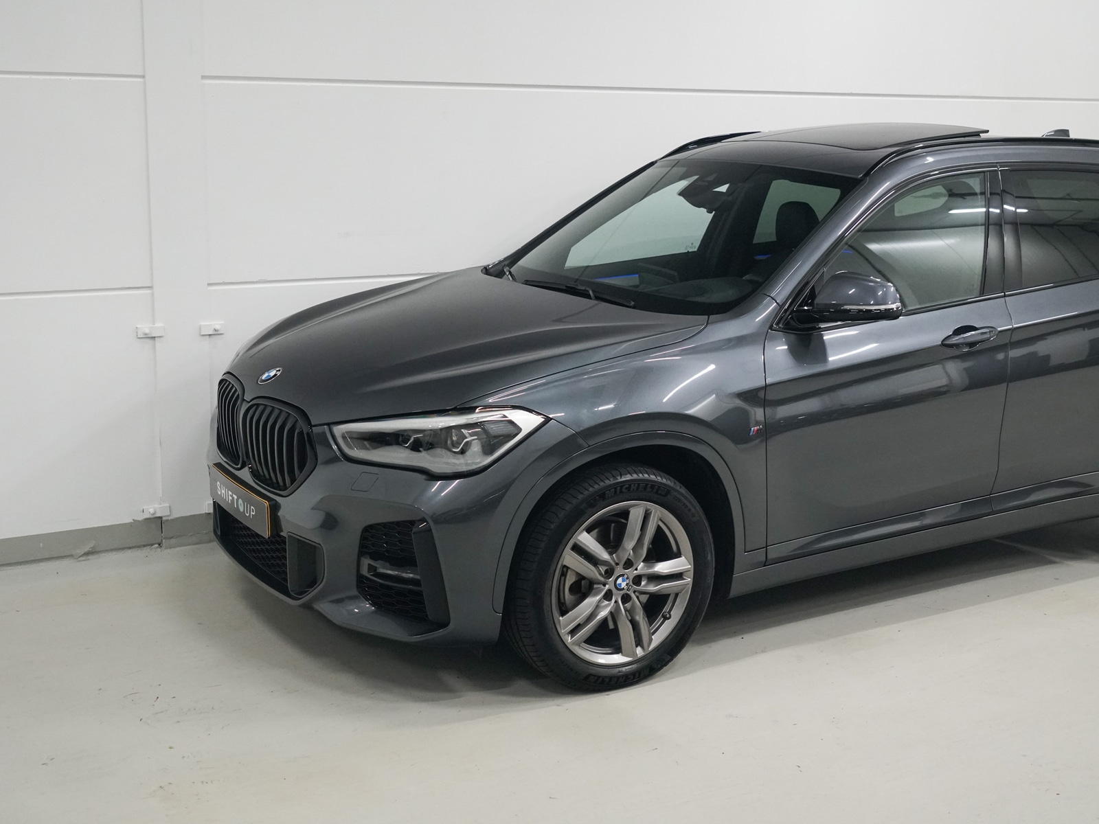 Foto van BMW X1 Xdrive20i