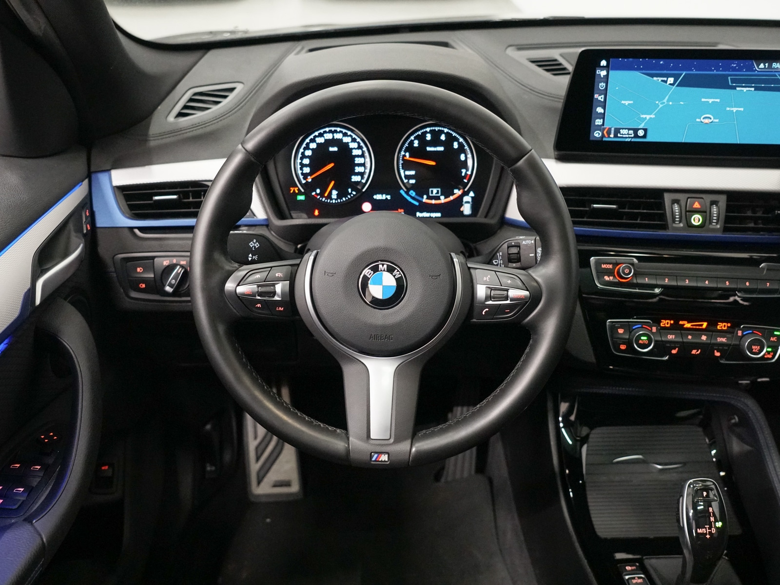 Foto van BMW X1 Xdrive20i