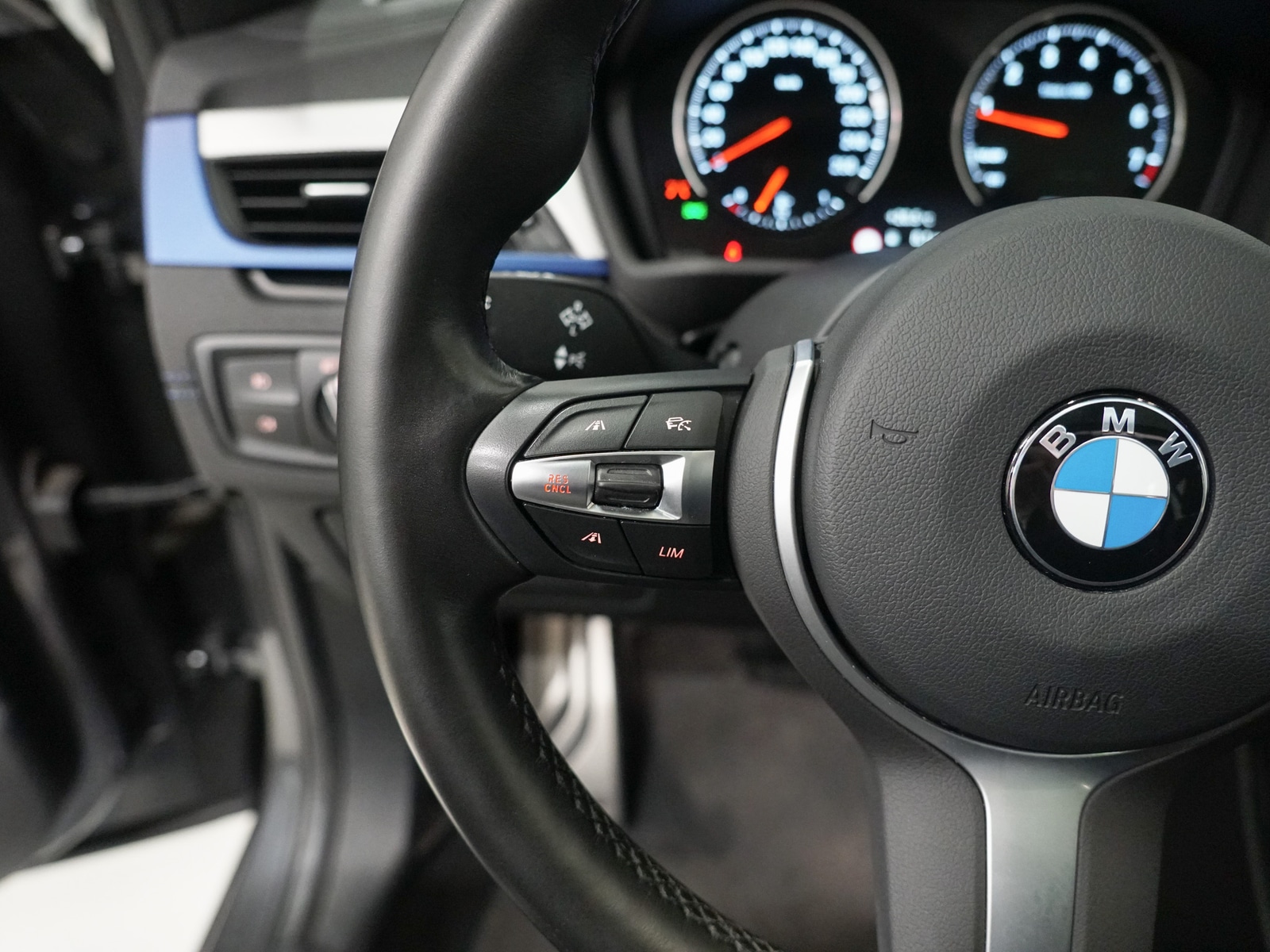 Foto van BMW X1 Xdrive20i