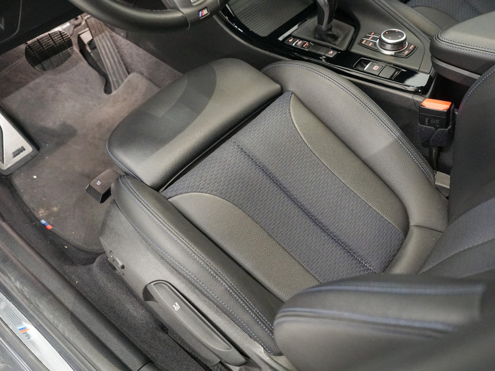 Foto van BMW X1 Xdrive20i