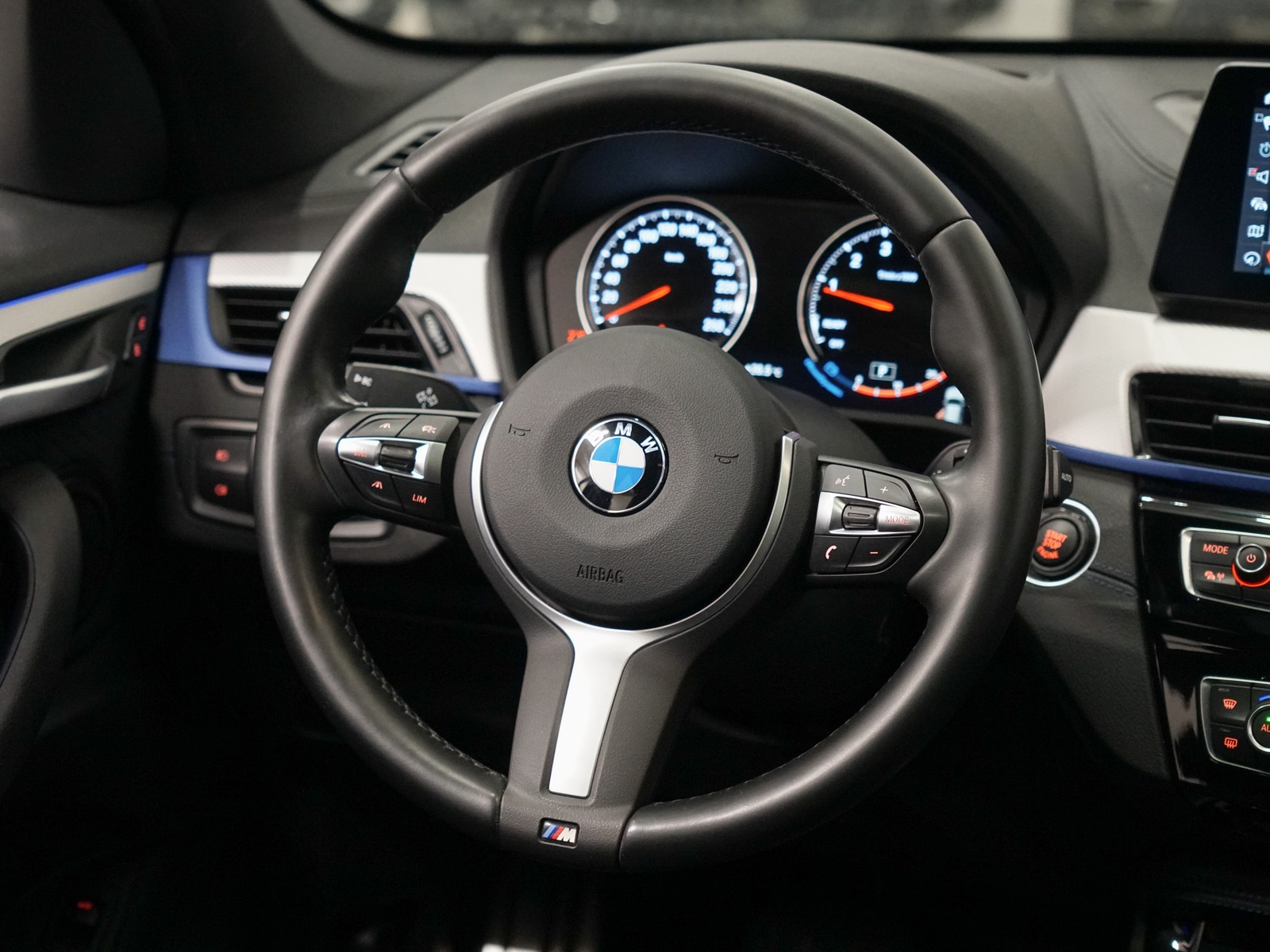 Foto van BMW X1 Xdrive20i