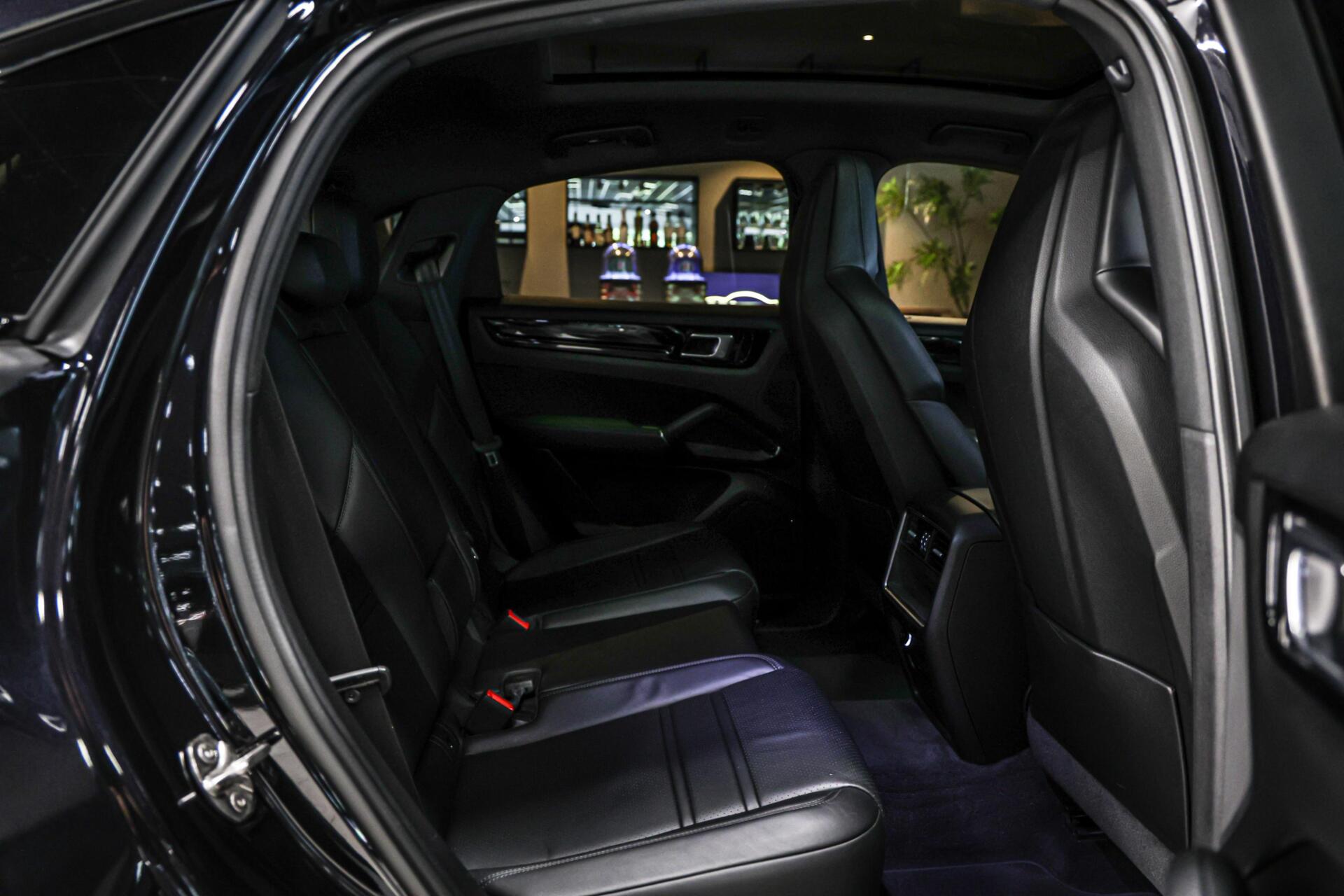 Foto van Porsche Cayenne E-hybrid