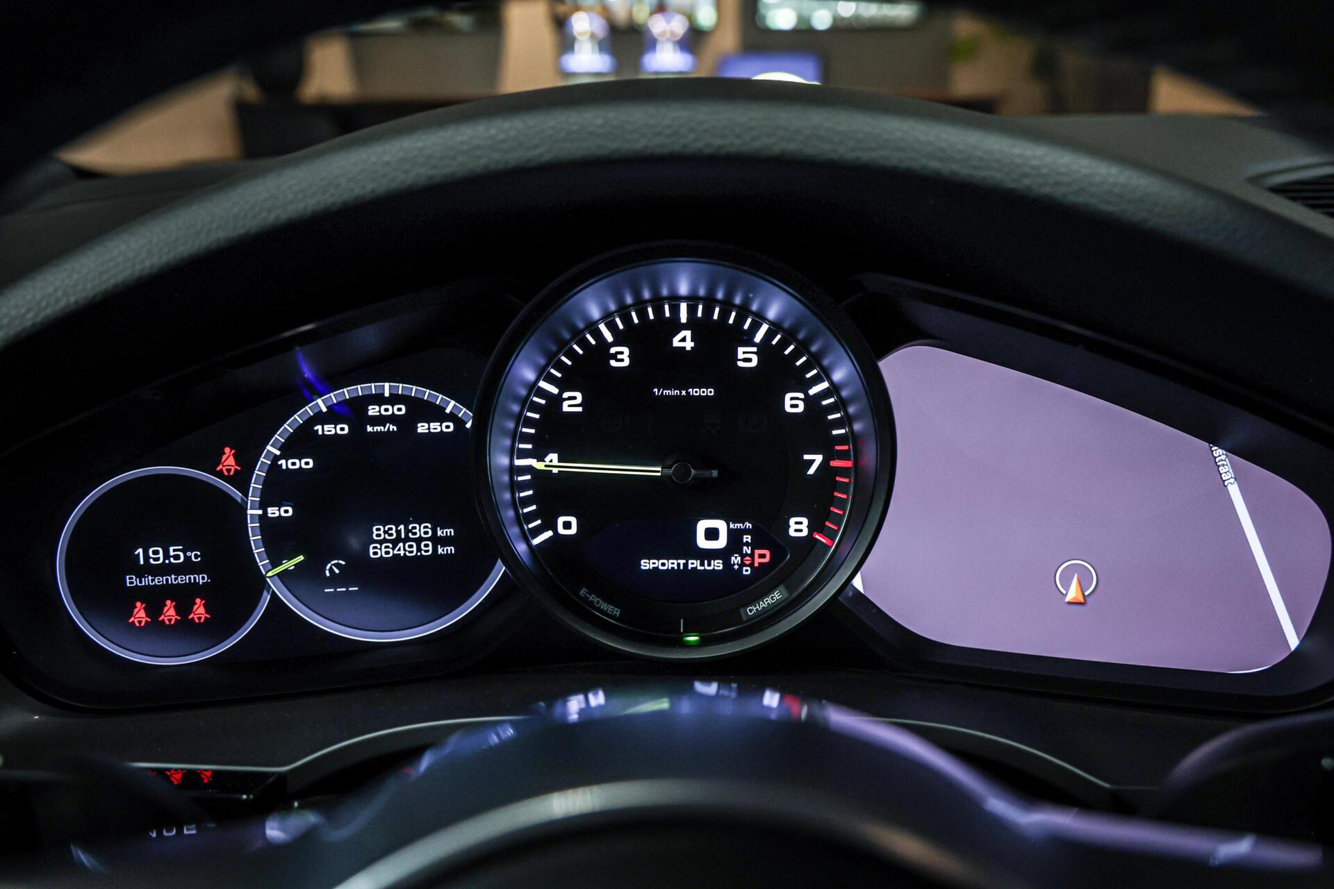 Foto van Porsche Cayenne E-hybrid