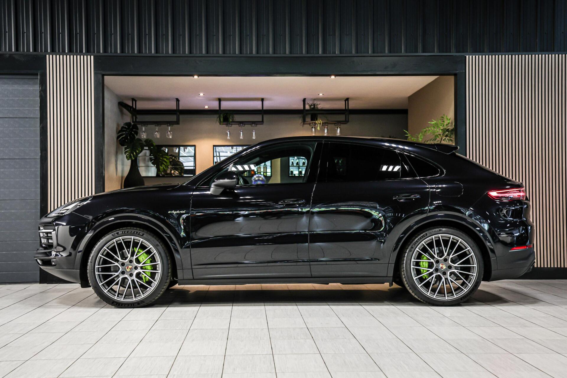 Foto van Porsche Cayenne E-hybrid