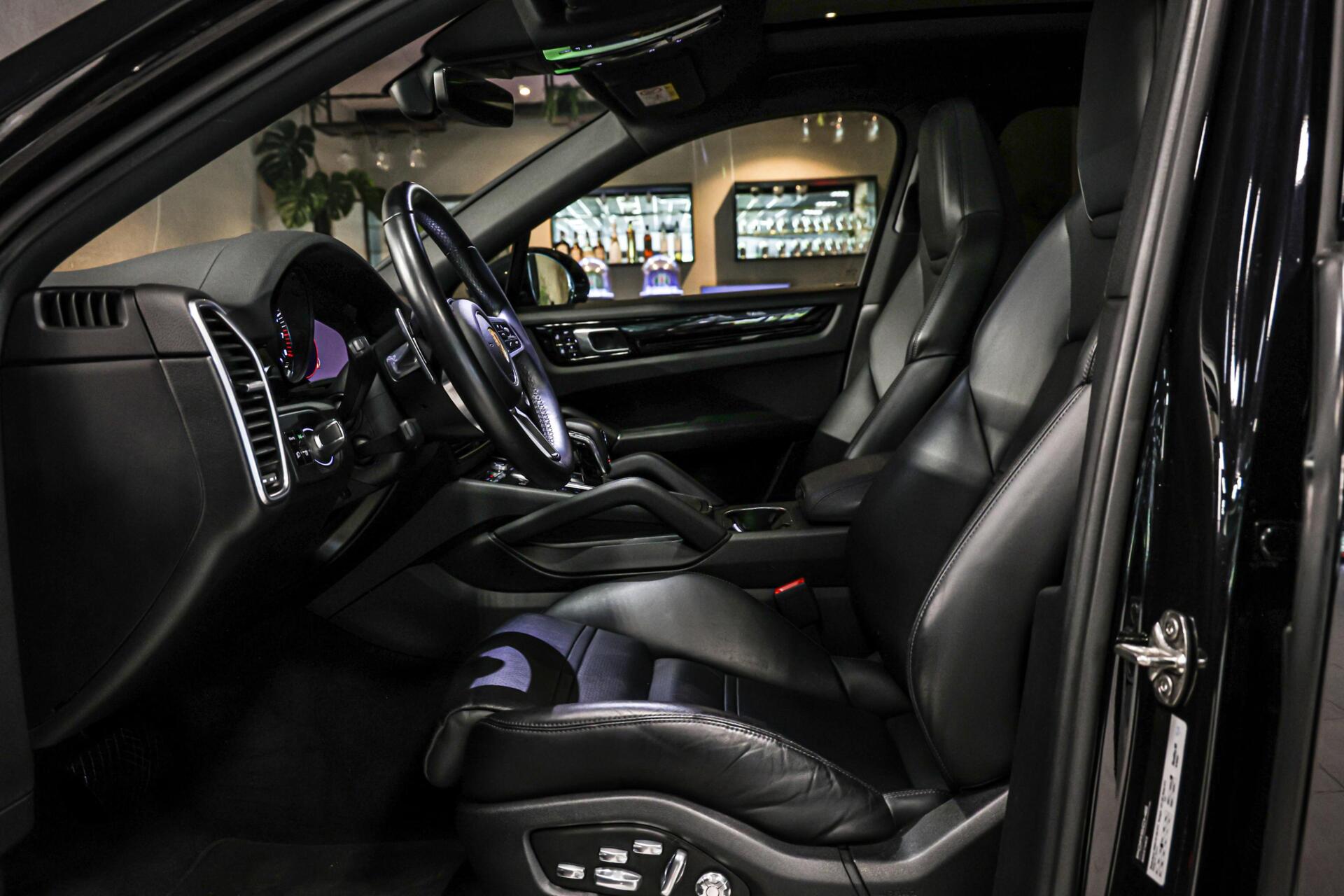 Foto van Porsche Cayenne E-hybrid