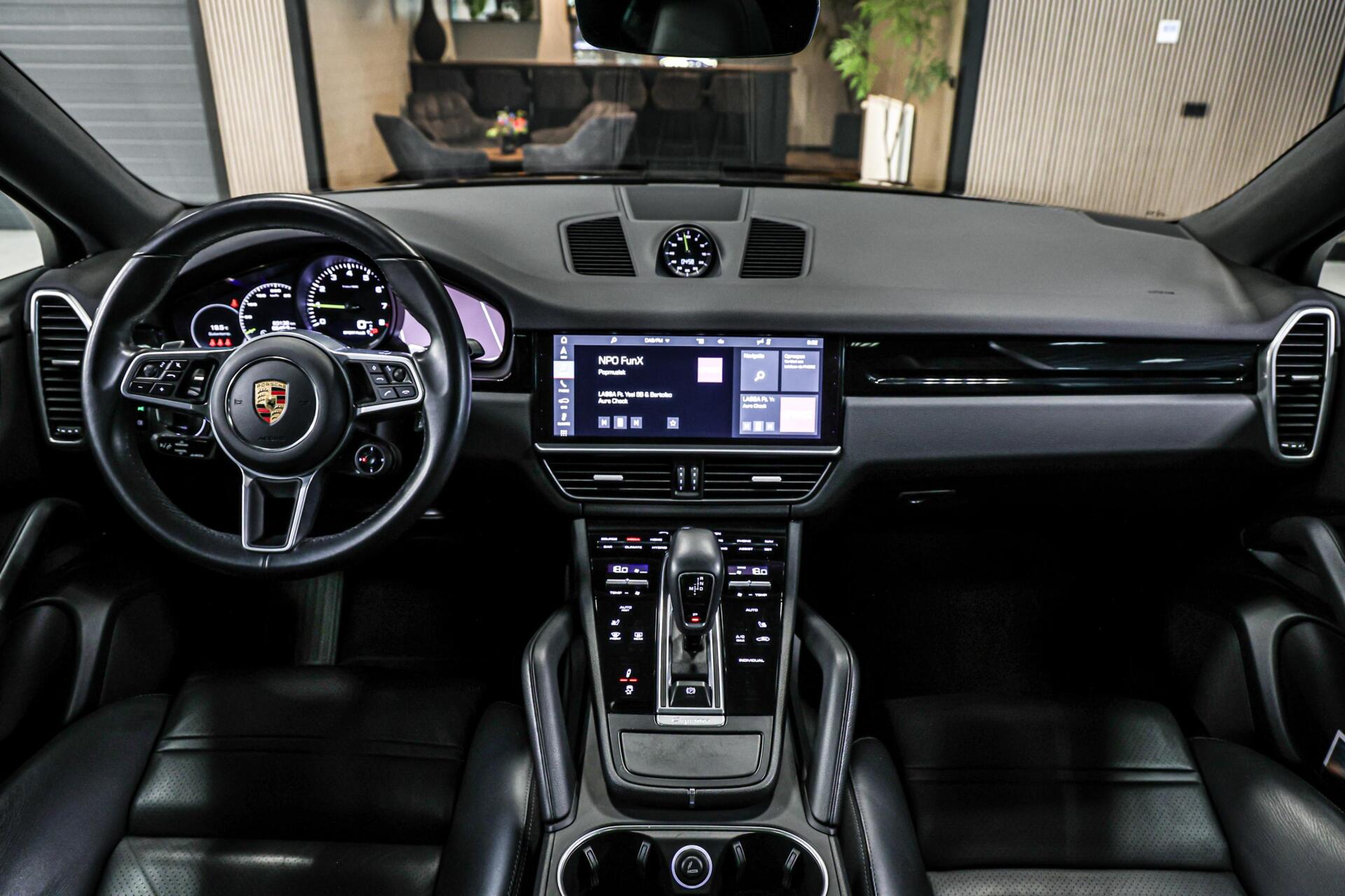 Foto van Porsche Cayenne E-hybrid