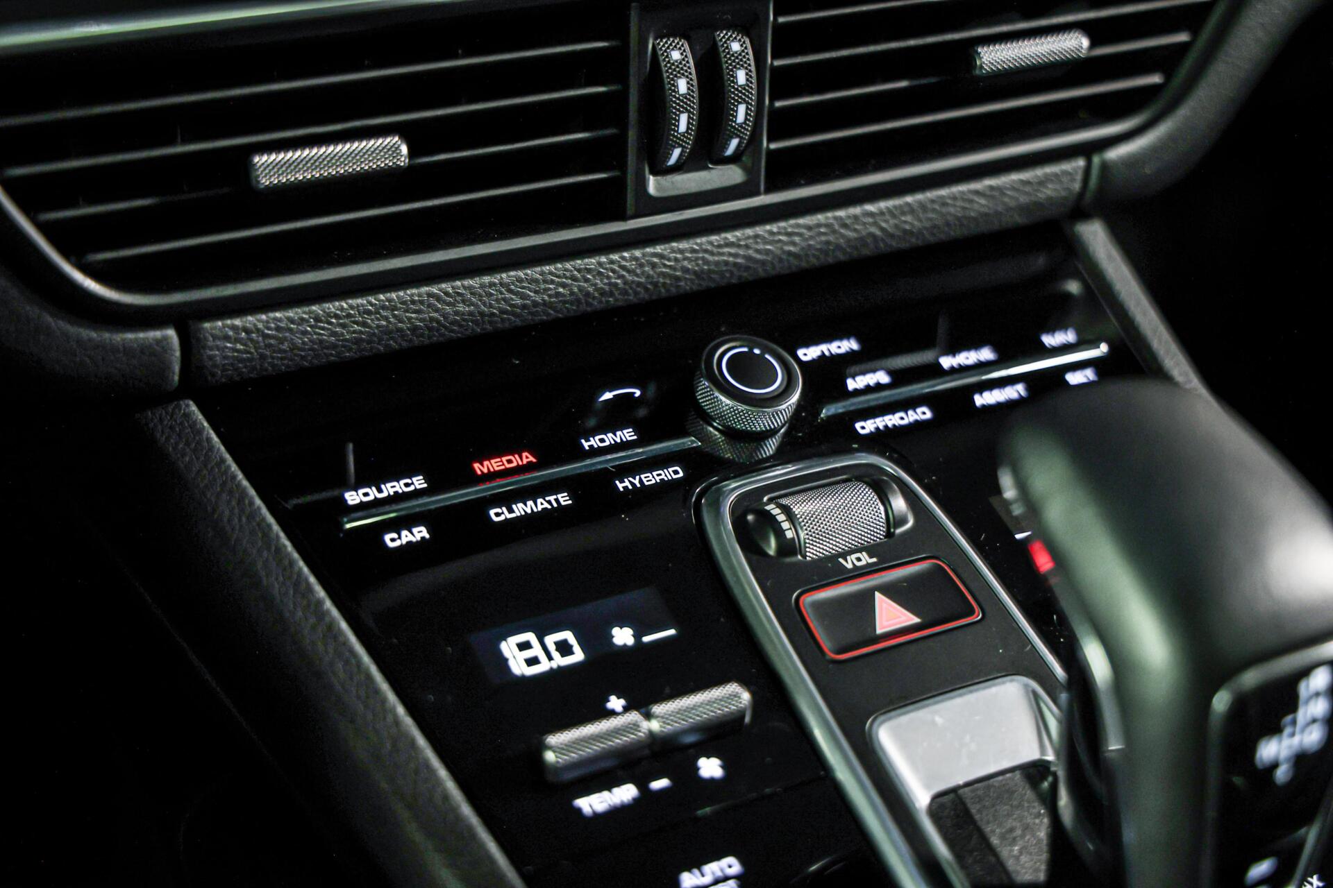 Foto van Porsche Cayenne E-hybrid