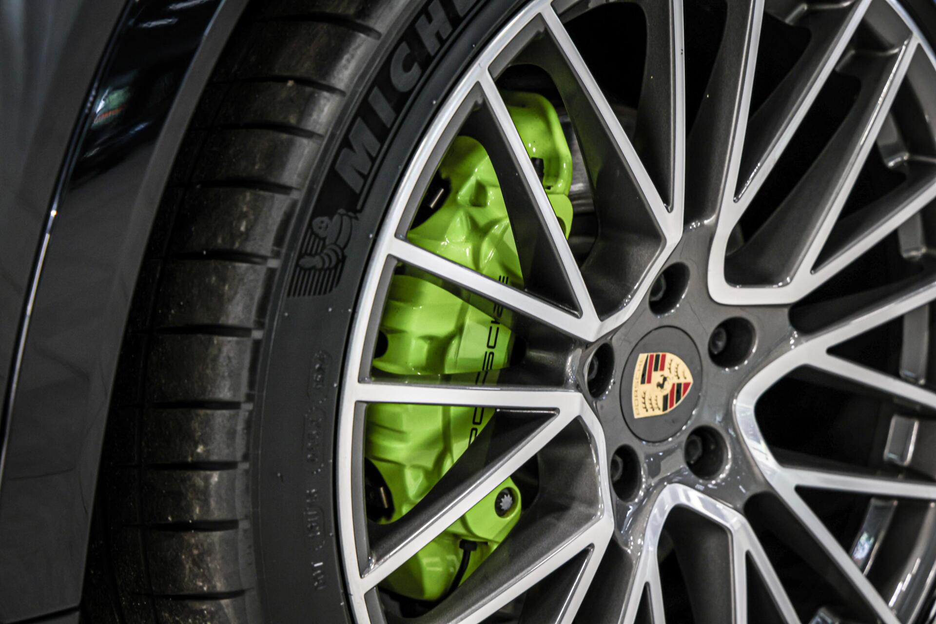 Foto van Porsche Cayenne E-hybrid