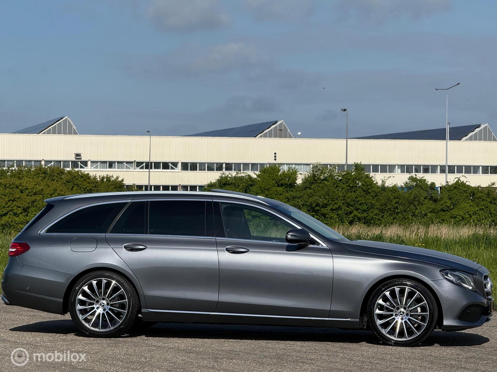 Foto van Mercedes-Benz E 220 D