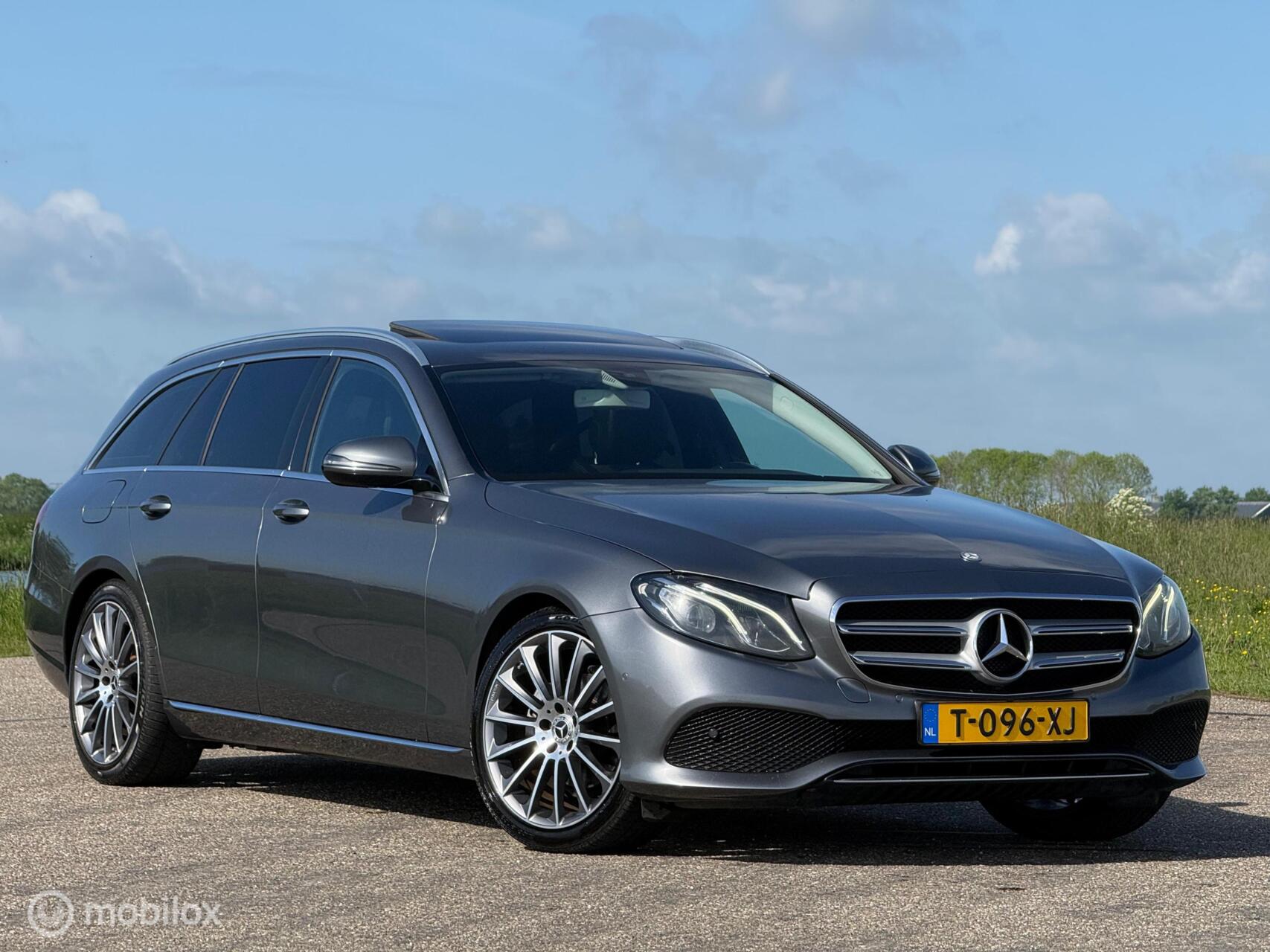 Foto van Mercedes-Benz E 220 D