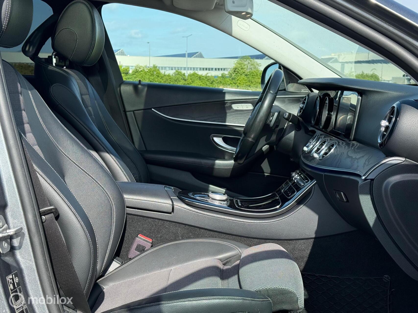 Foto van Mercedes-Benz E 220 D