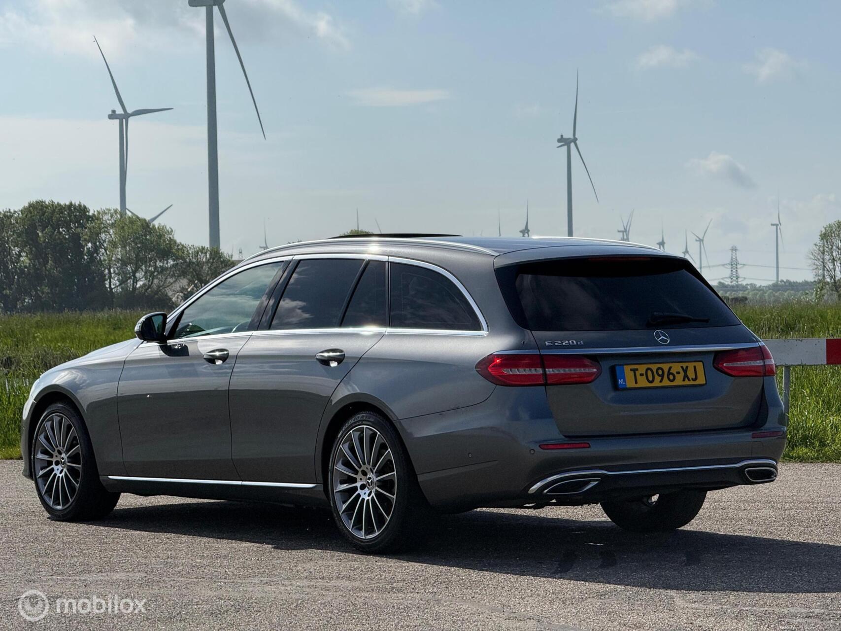 Foto van Mercedes-Benz E 220 D