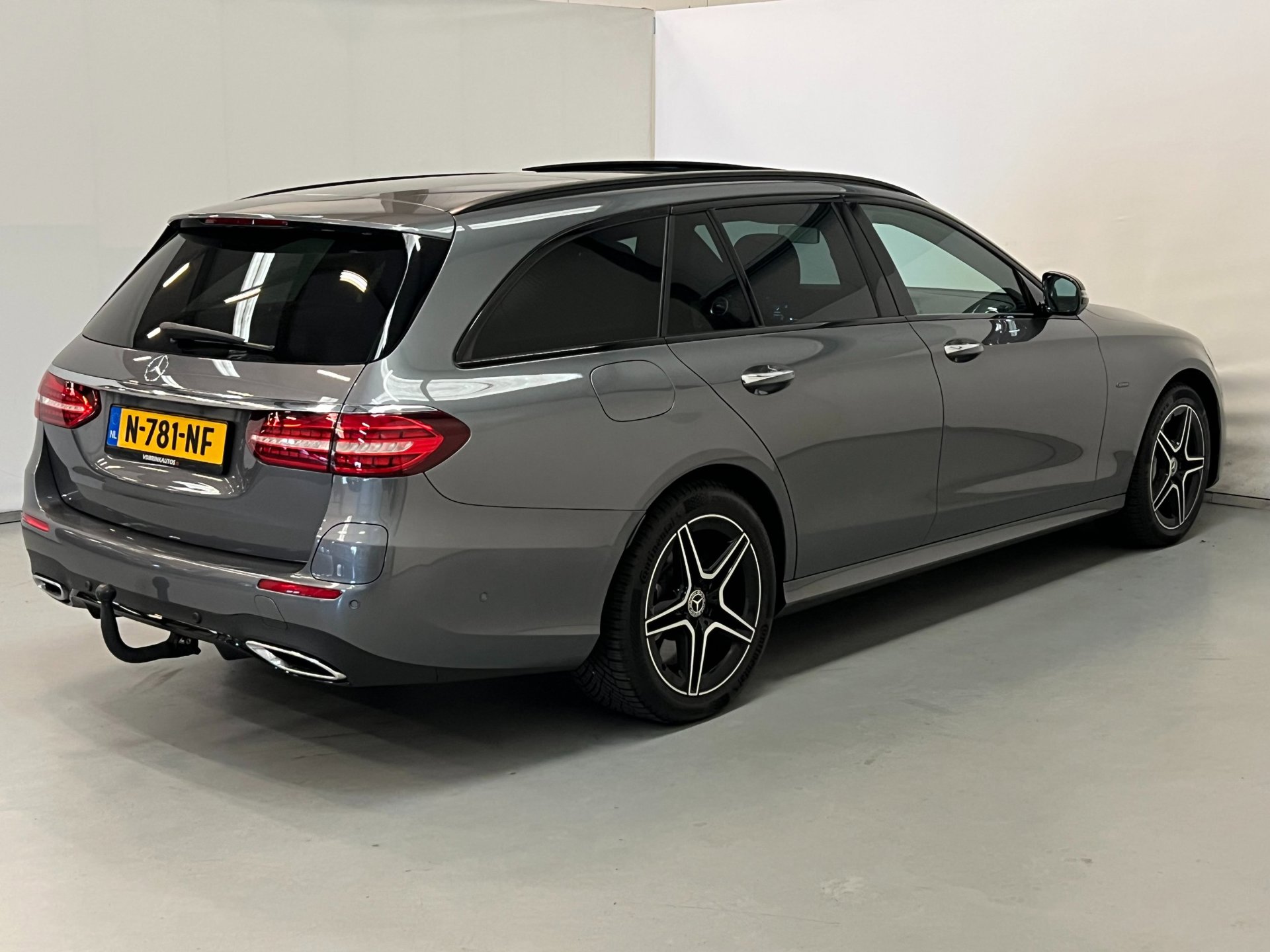 Foto van Mercedes-Benz E 300 De
