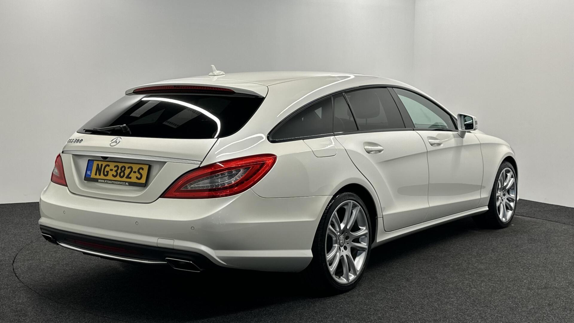 Foto van Mercedes-Benz CLS 350